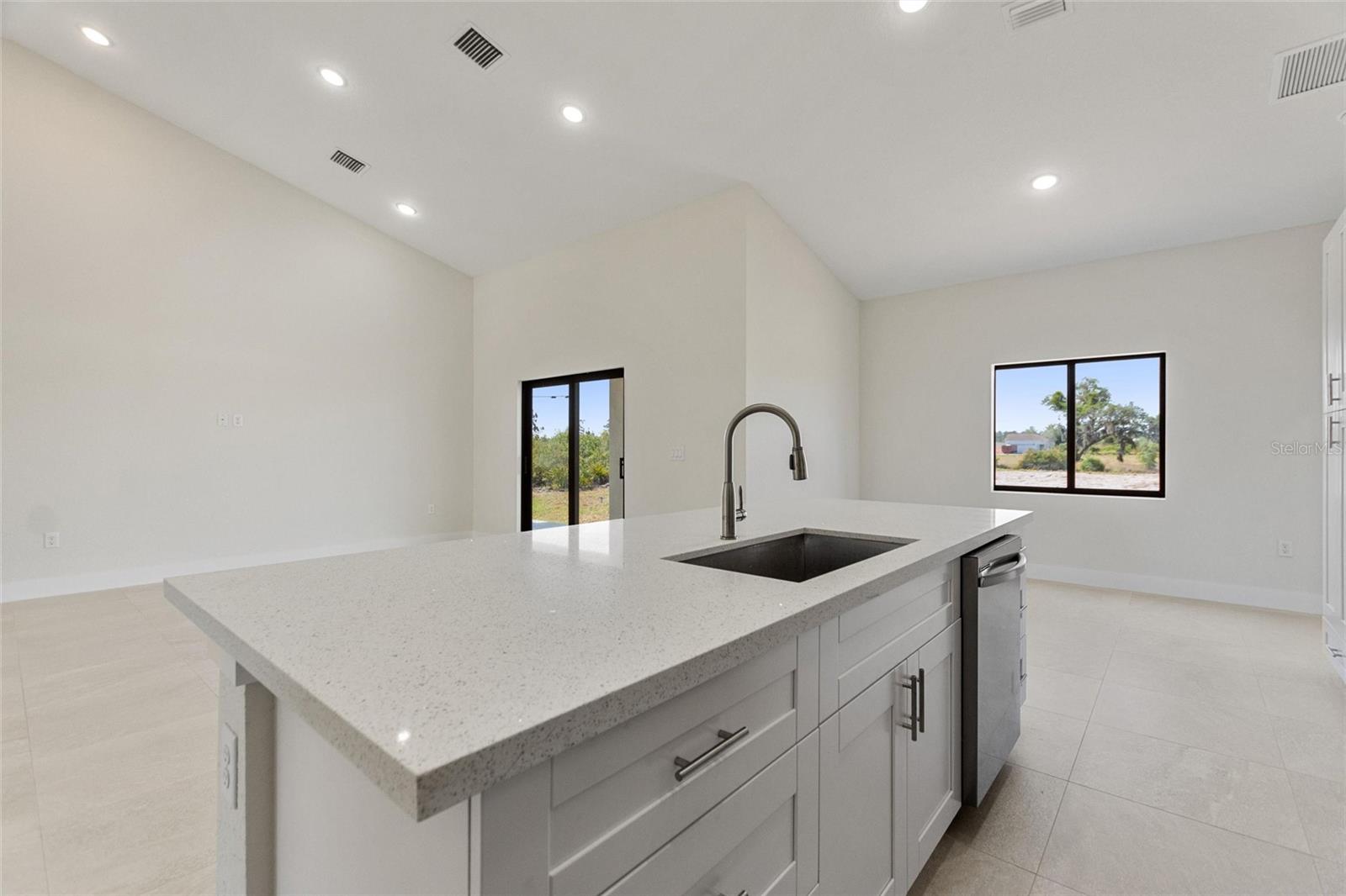 2021 VALENCIA DR, INDIAN LAKE ESTATES, FL, 33855