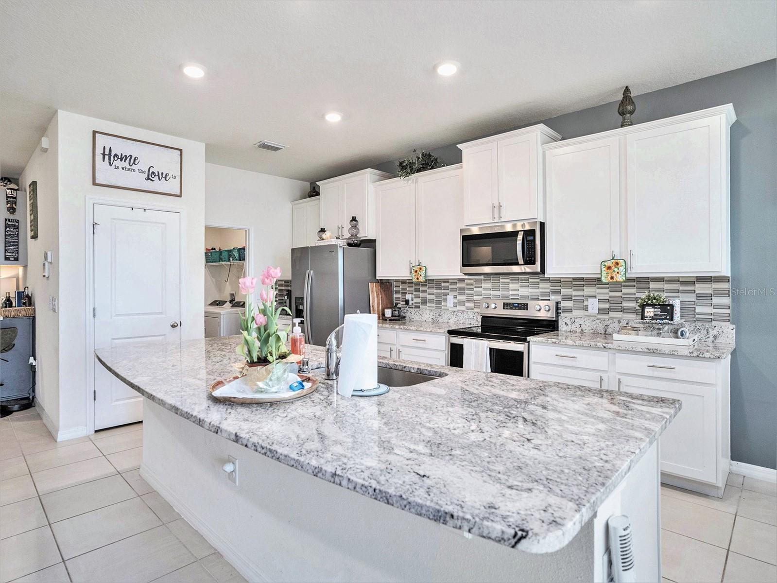 5464 FLINT HILLS DR, WIMAUMA, FL, 33598