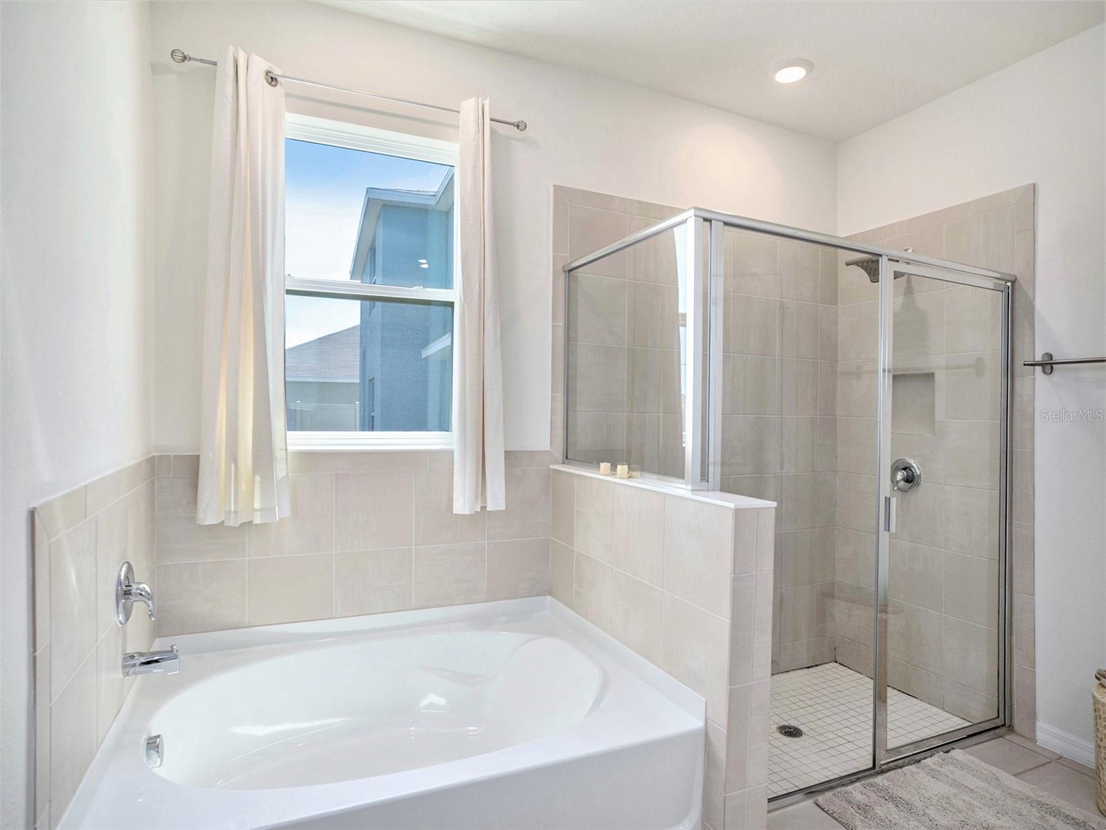 5464 FLINT HILLS DR, WIMAUMA, FL, 33598