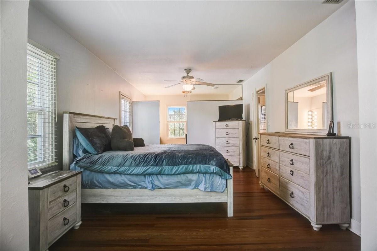 1000 PENNSYLVANIA AVE, LAKELAND, FL, 33803