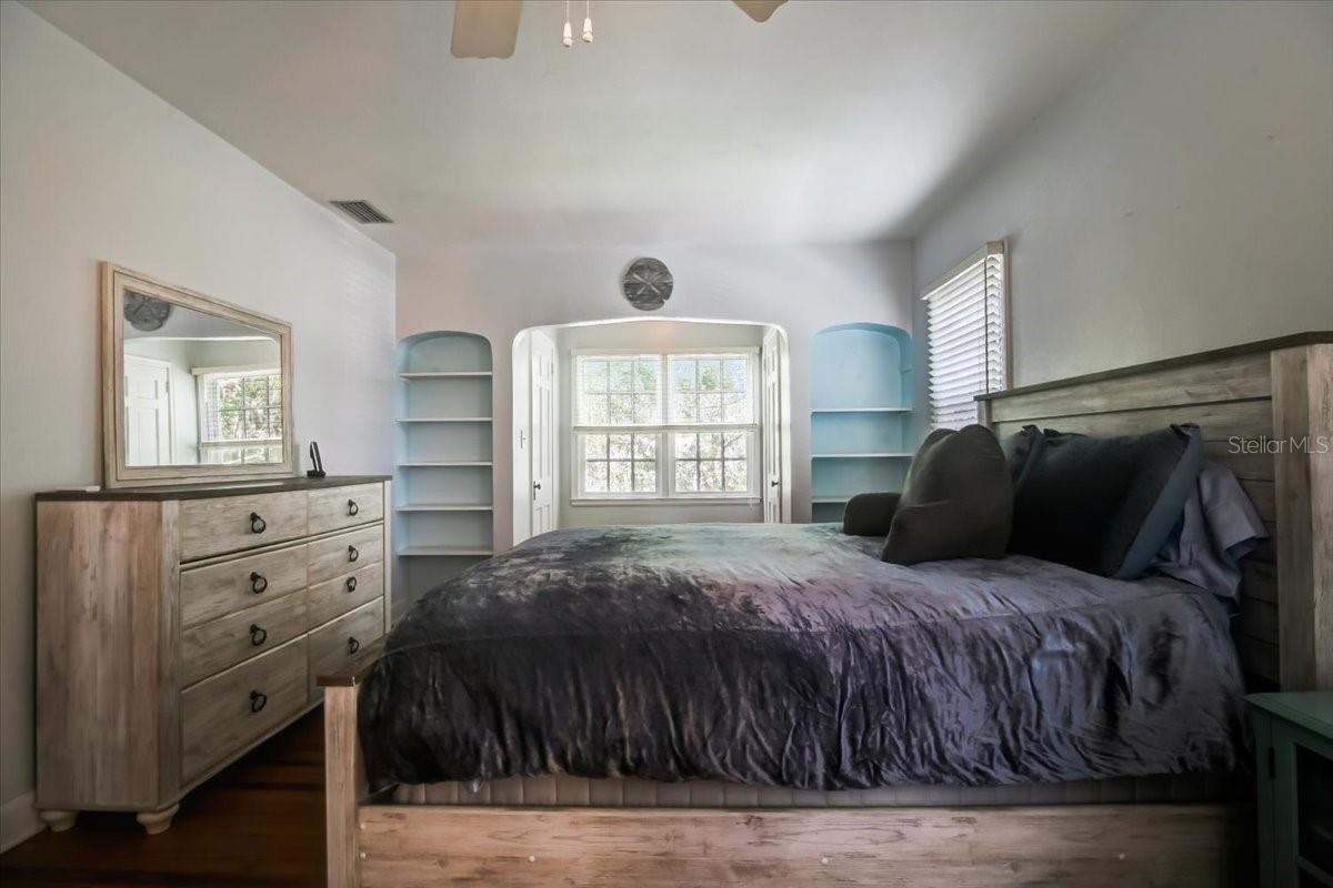 1000 PENNSYLVANIA AVE, LAKELAND, FL, 33803