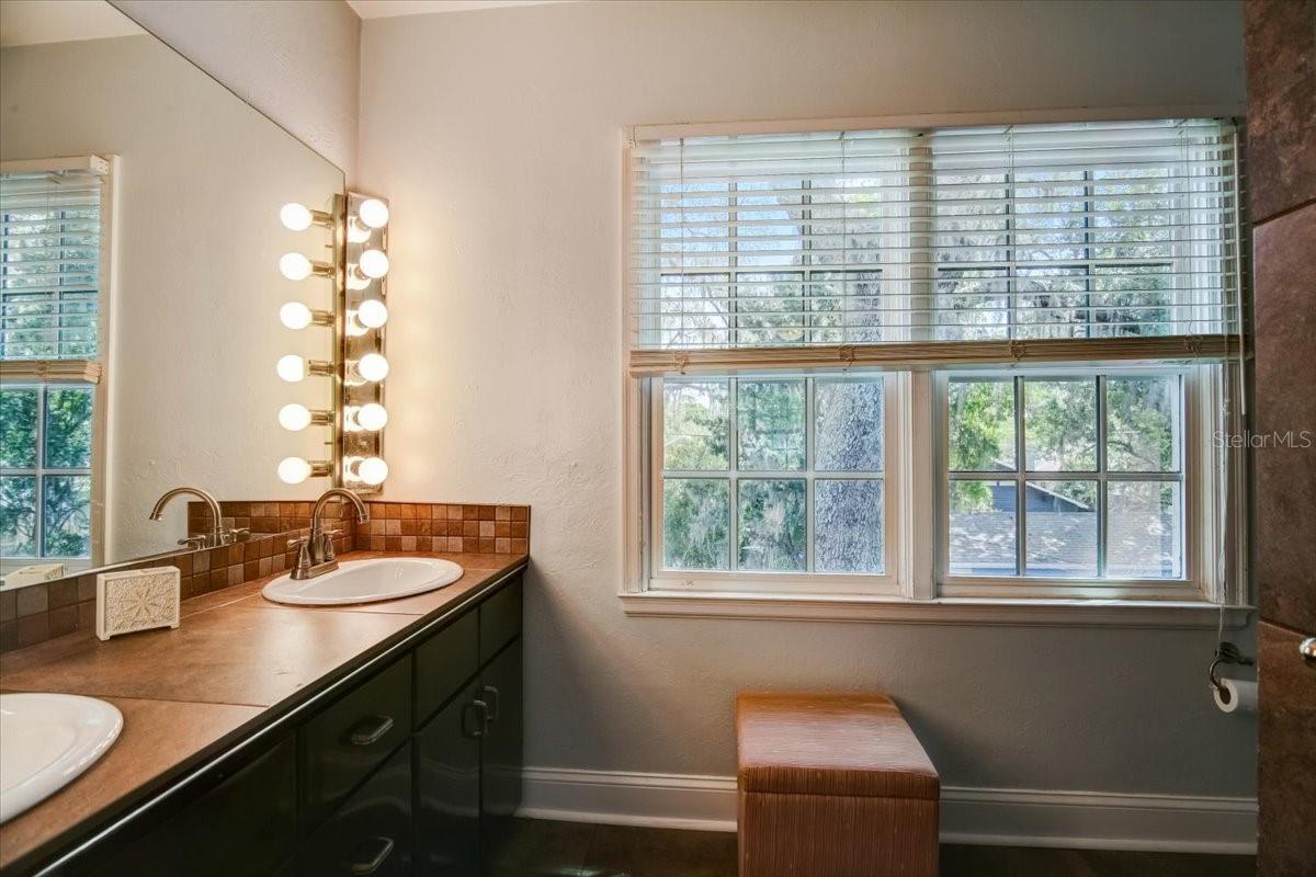 1000 PENNSYLVANIA AVE, LAKELAND, FL, 33803