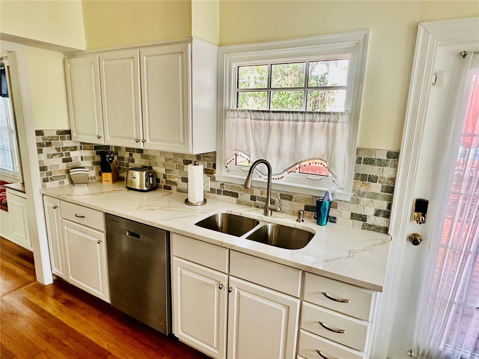 1000 PENNSYLVANIA AVE, LAKELAND, FL, 33803