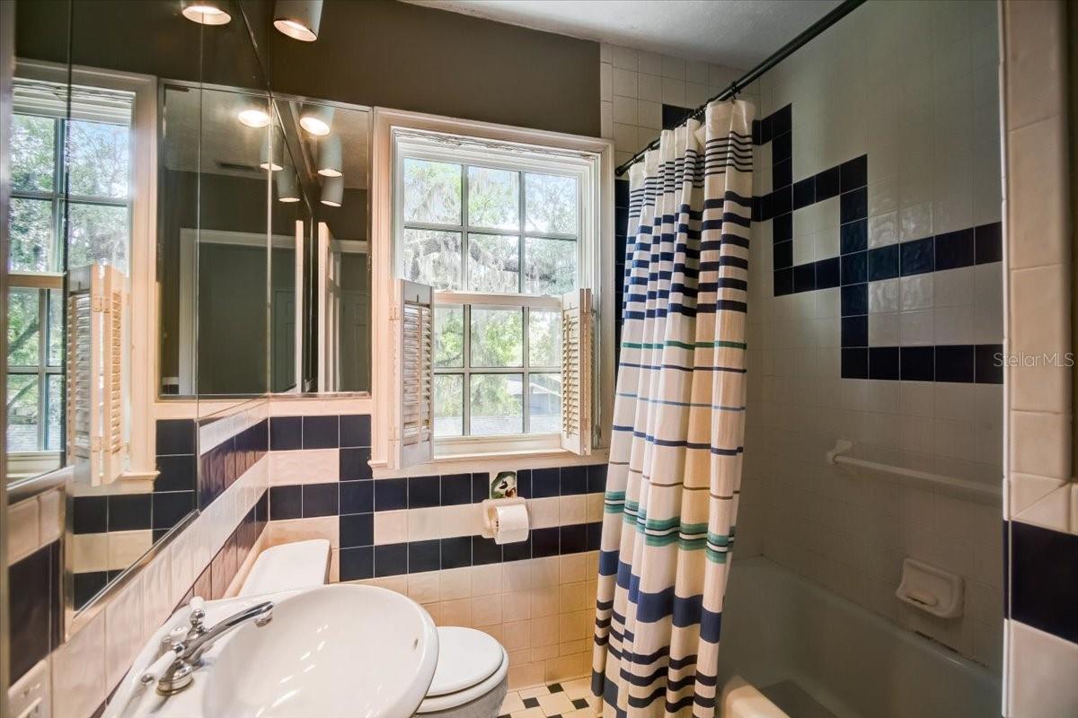 1000 PENNSYLVANIA AVE, LAKELAND, FL, 33803