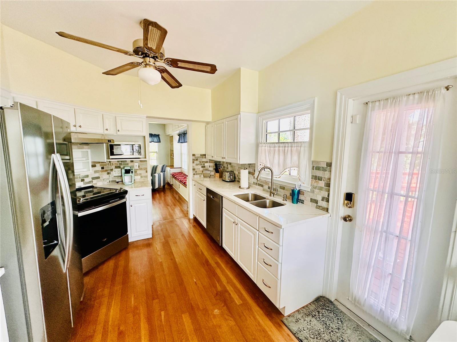 1000 PENNSYLVANIA AVE, LAKELAND, FL, 33803