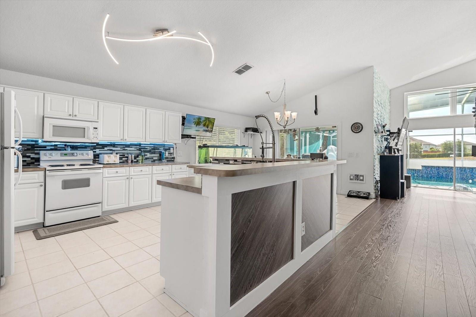 547 WINDSOR PL, DAVENPORT, FL, 33896