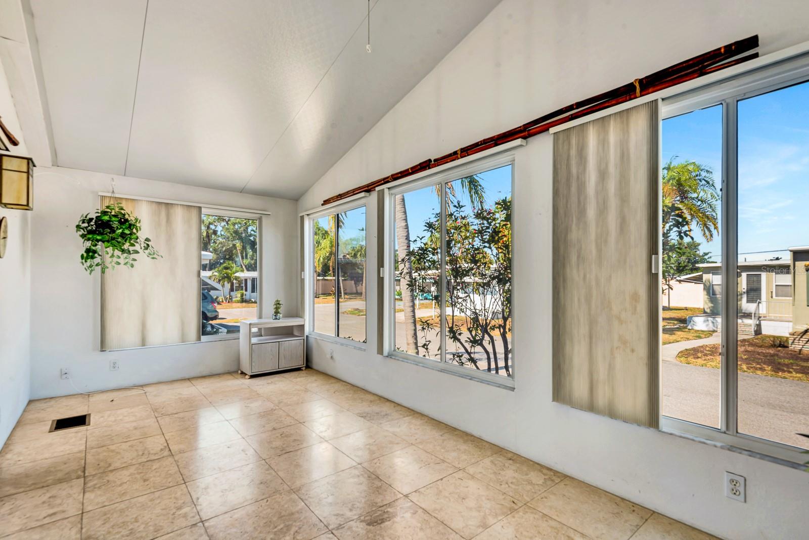 5205 4TH B ST E, BRADENTON, FL, 34203