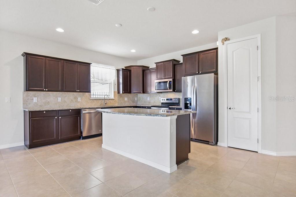 9309 TRADEWATER OAKS CT, RIVERVIEW, FL, 33578