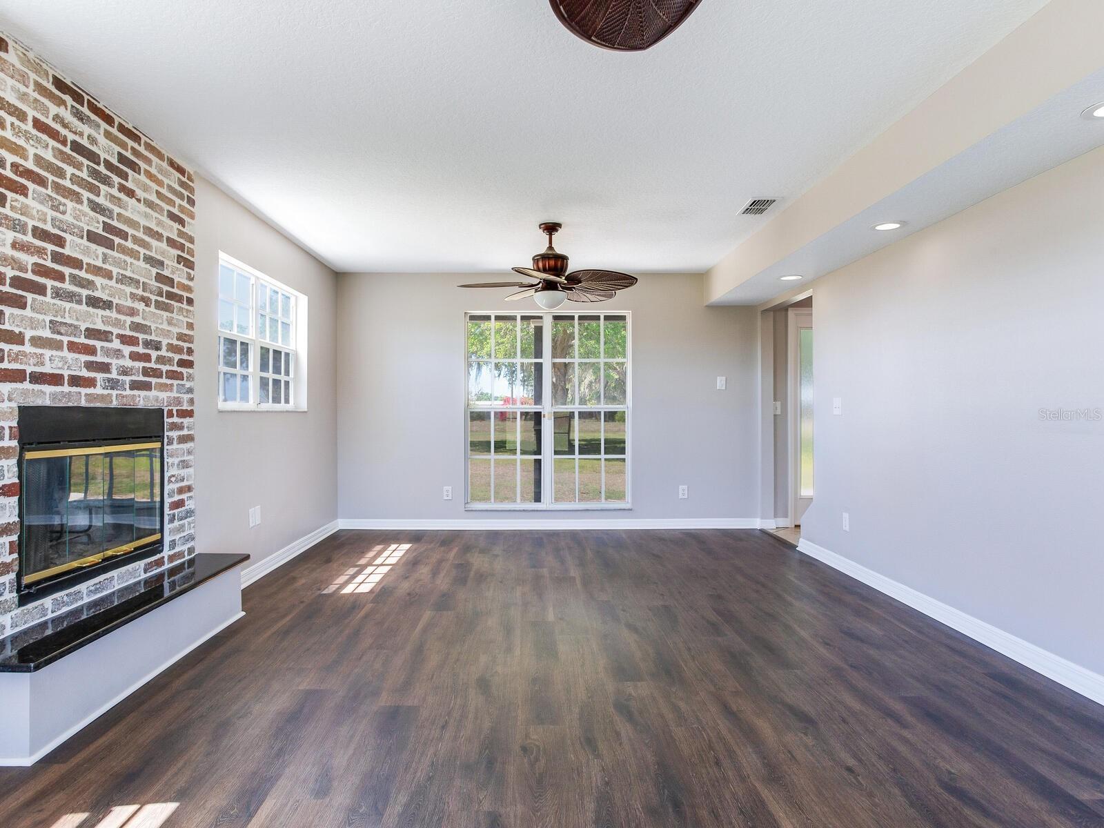 3434 E KEYSVILLE RD, LITHIA, FL, 33547