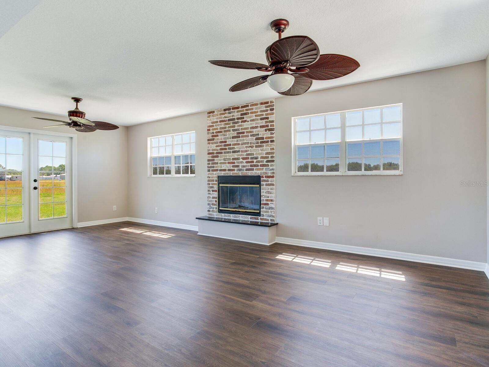 3434 E KEYSVILLE RD, LITHIA, FL, 33547