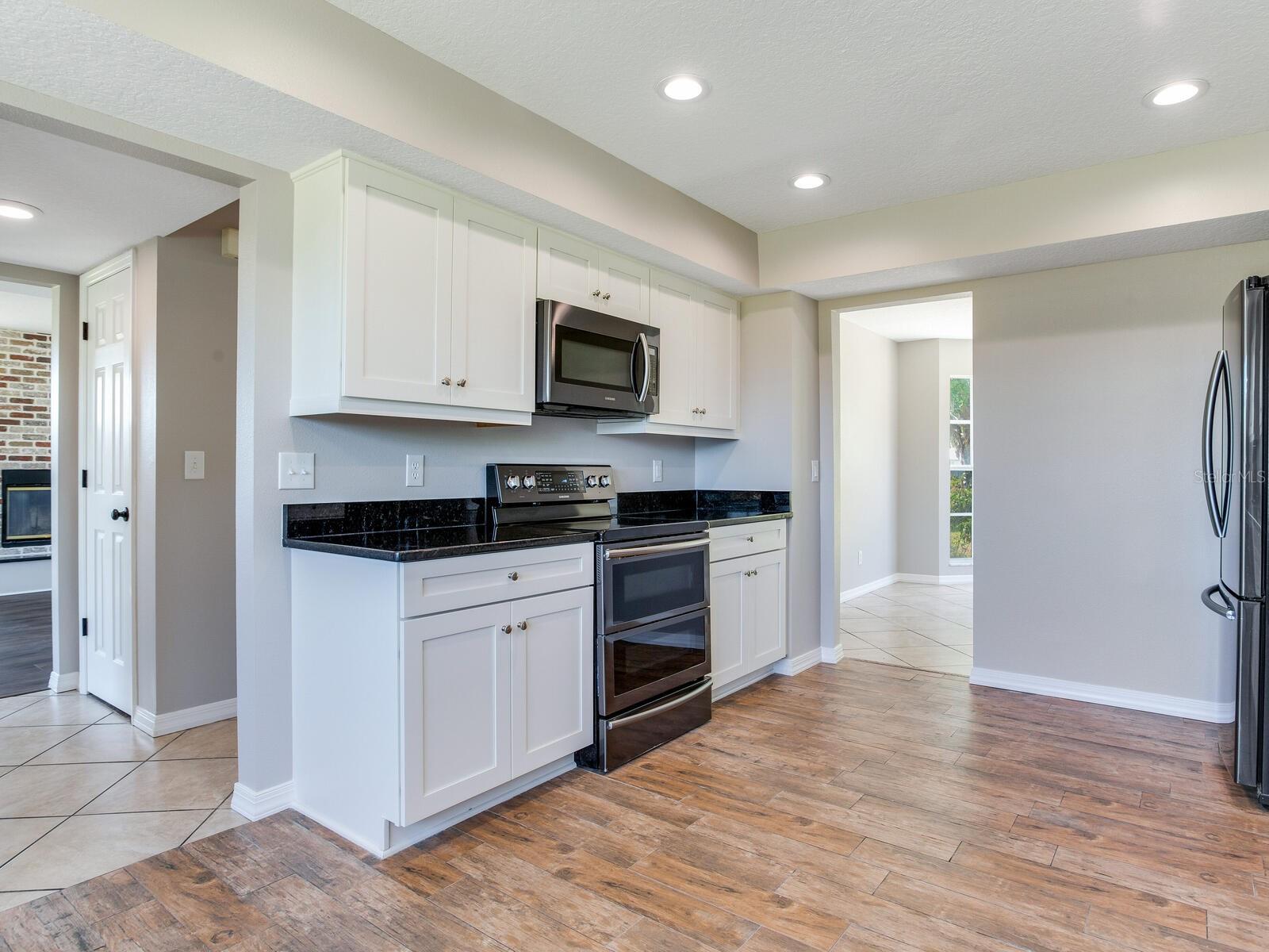 3434 E KEYSVILLE RD, LITHIA, FL, 33547