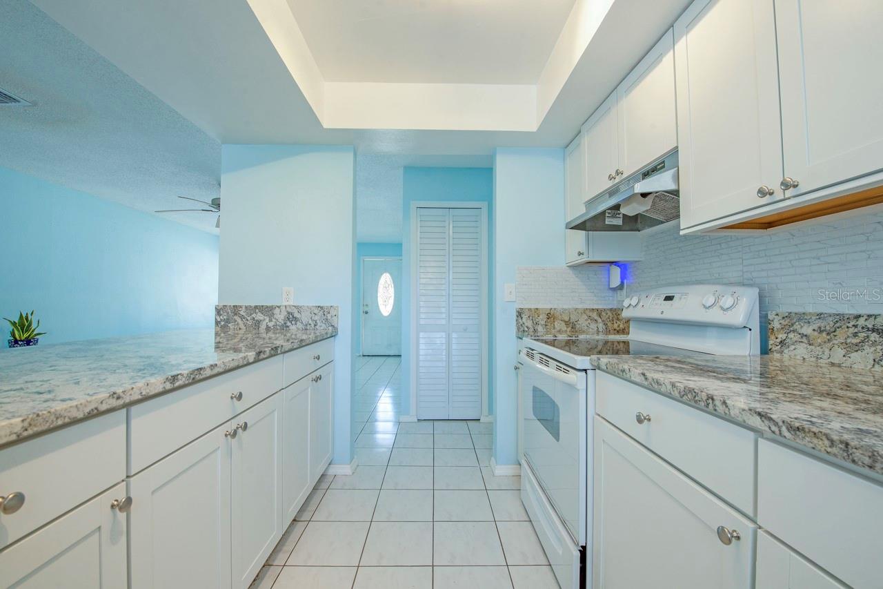 9118 108TH AVE, SEMINOLE, FL, 33777