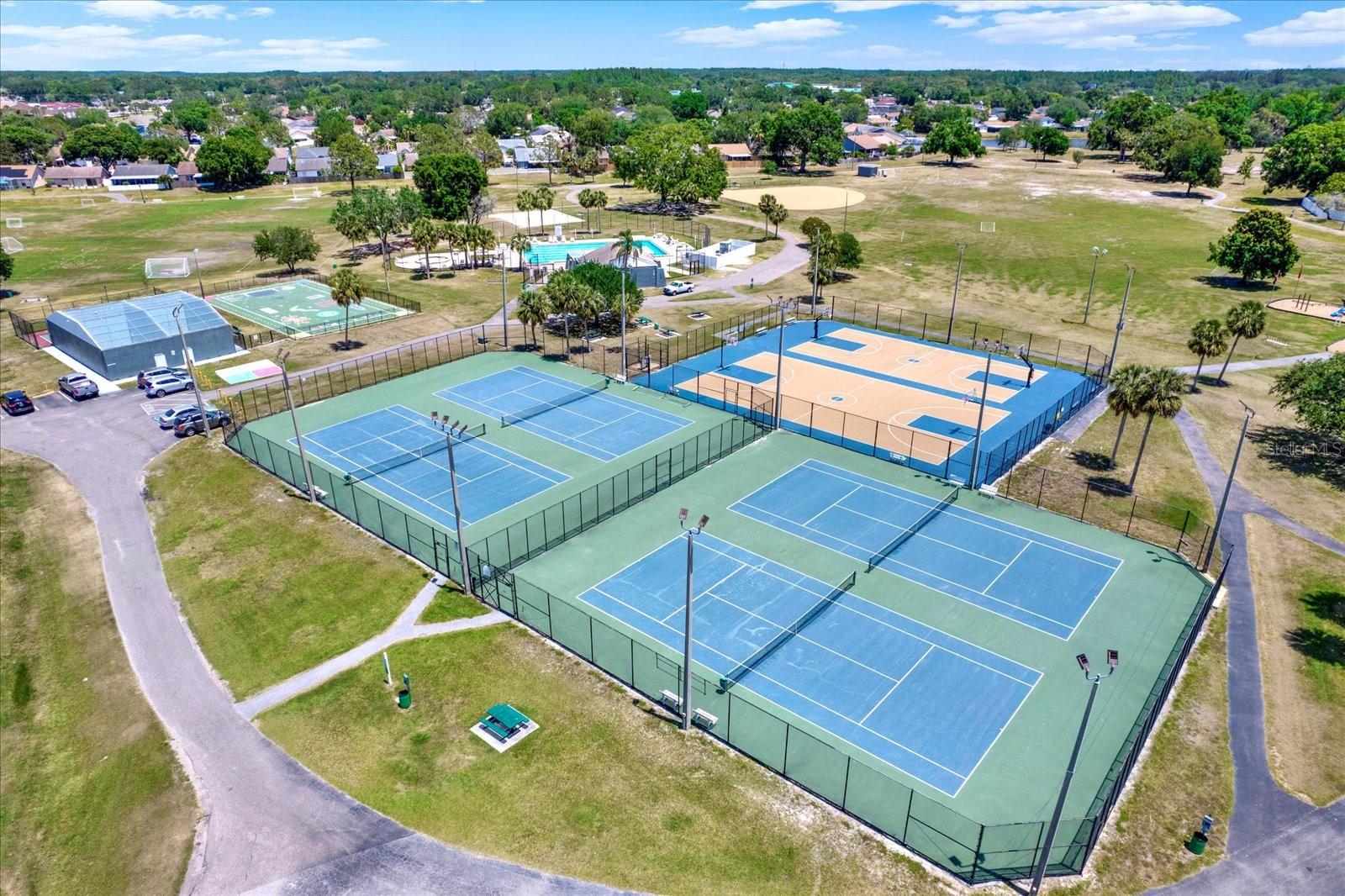 5137 SPRINGWOOD DR, TAMPA, FL, 33624