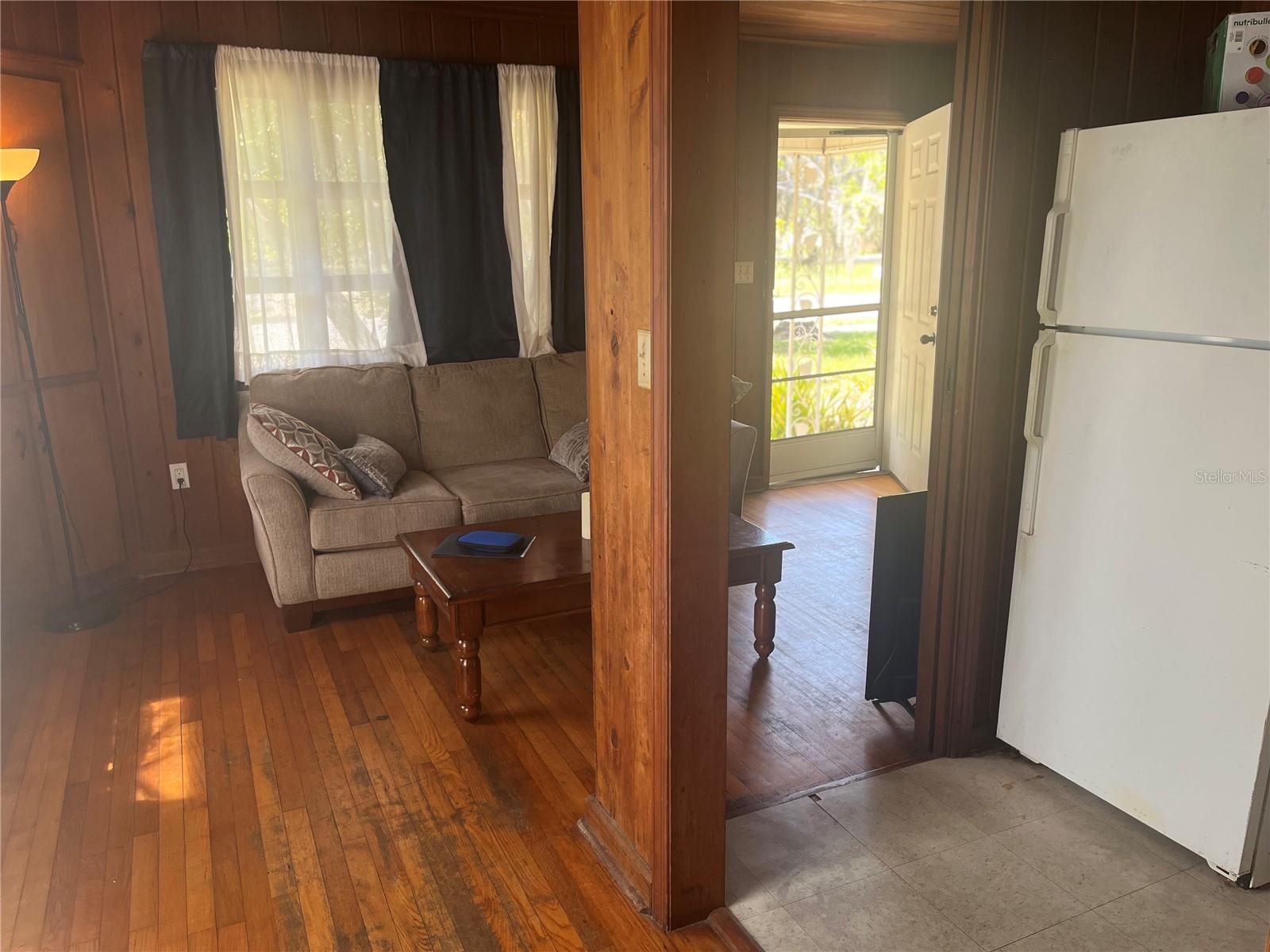 2415 PELICAN DR, SARASOTA, FL, 34237