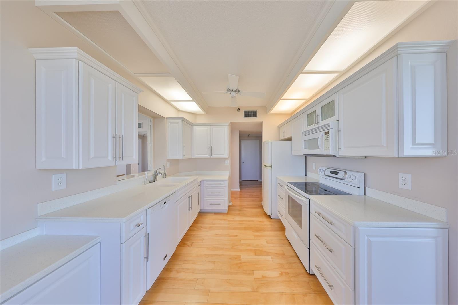 7882 SAILBOAT KEY BLVD S #401, SOUTH PASADENA, FL, 33707