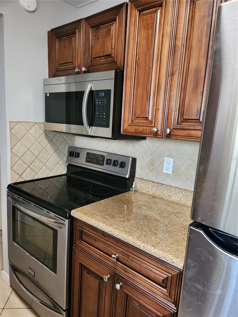 3206 W AZEELE ST #108, TAMPA, FL, 33609