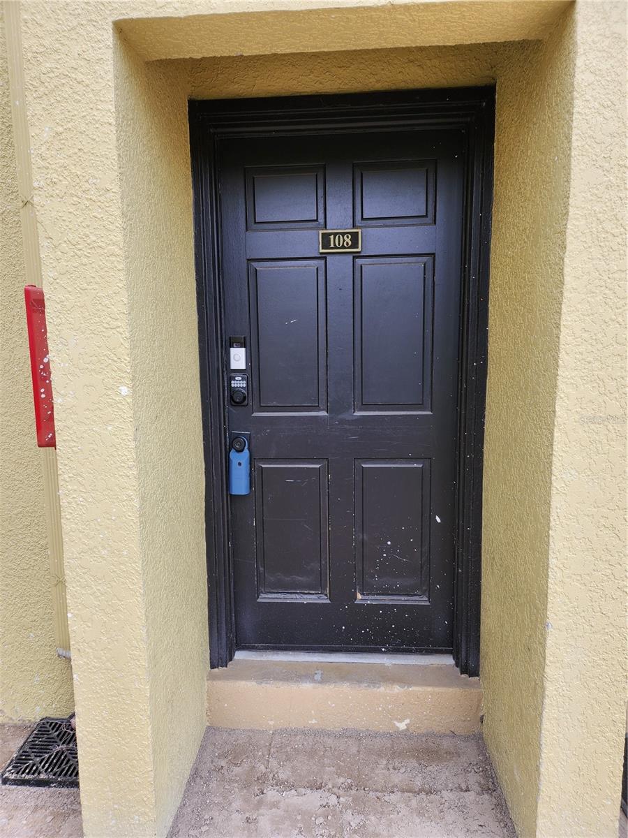 3206 W AZEELE ST #108, TAMPA, FL, 33609