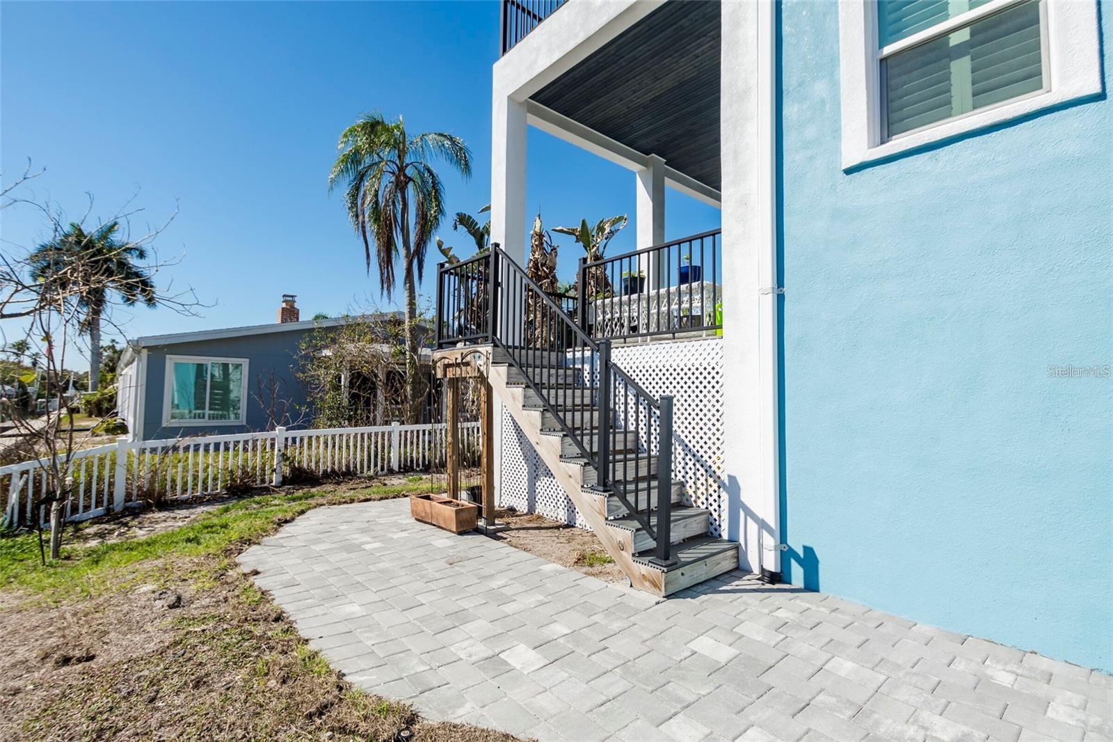 654 JUNGLE QUEEN WAY, LONGBOAT KEY, FL, 34228
