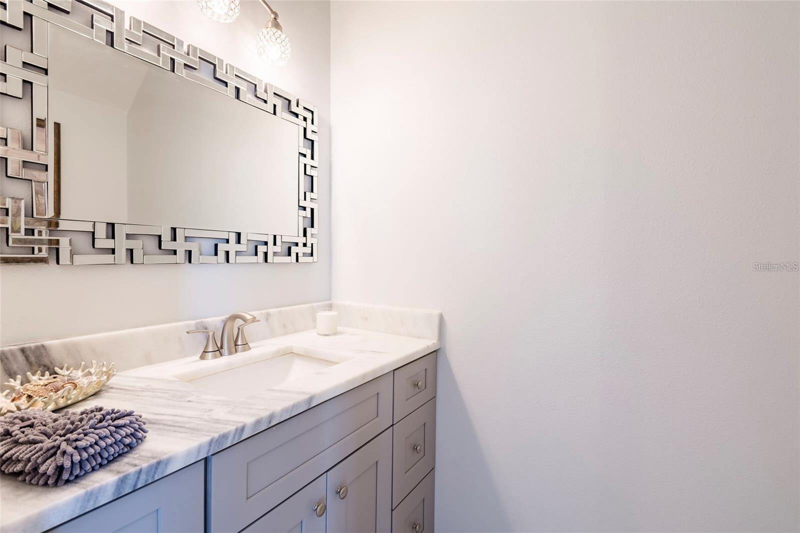 654 JUNGLE QUEEN WAY, LONGBOAT KEY, FL, 34228