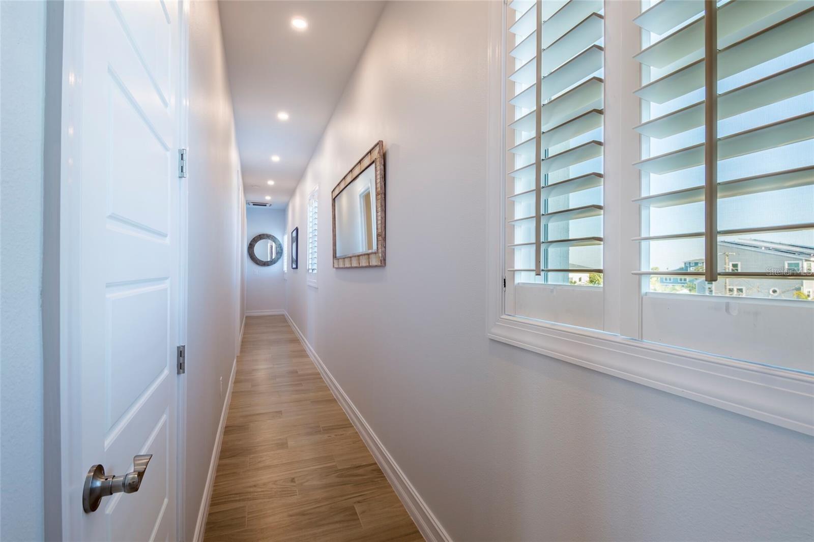 654 JUNGLE QUEEN WAY, LONGBOAT KEY, FL, 34228