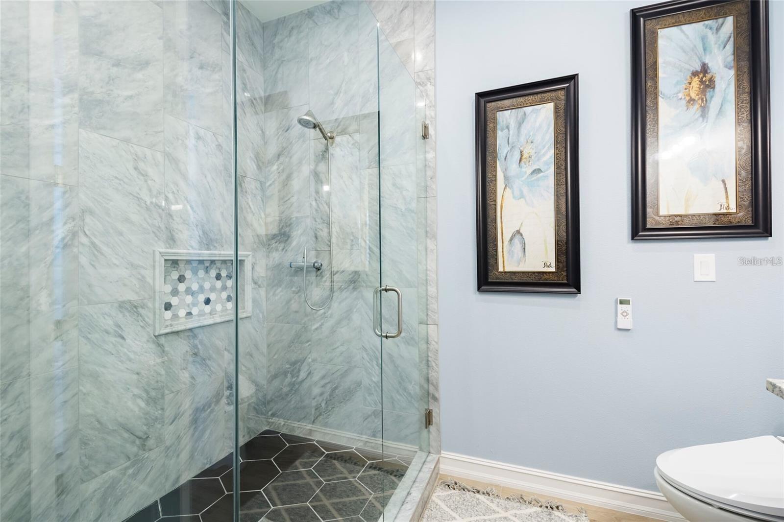 654 JUNGLE QUEEN WAY, LONGBOAT KEY, FL, 34228