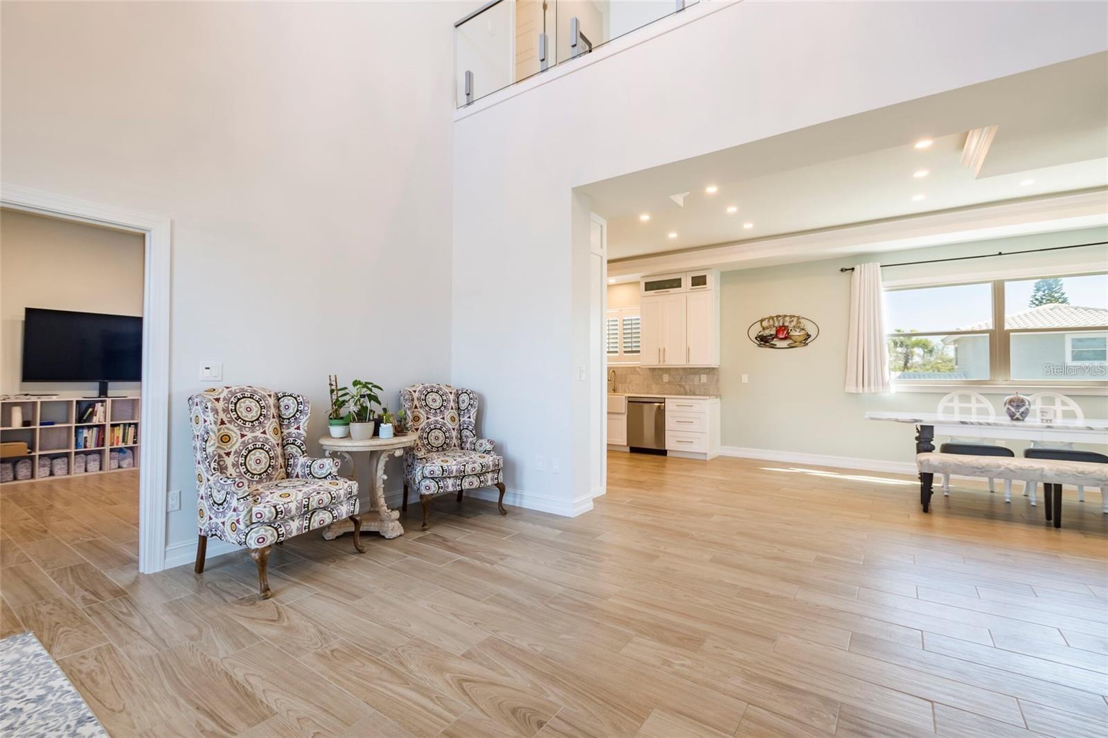 654 JUNGLE QUEEN WAY, LONGBOAT KEY, FL, 34228