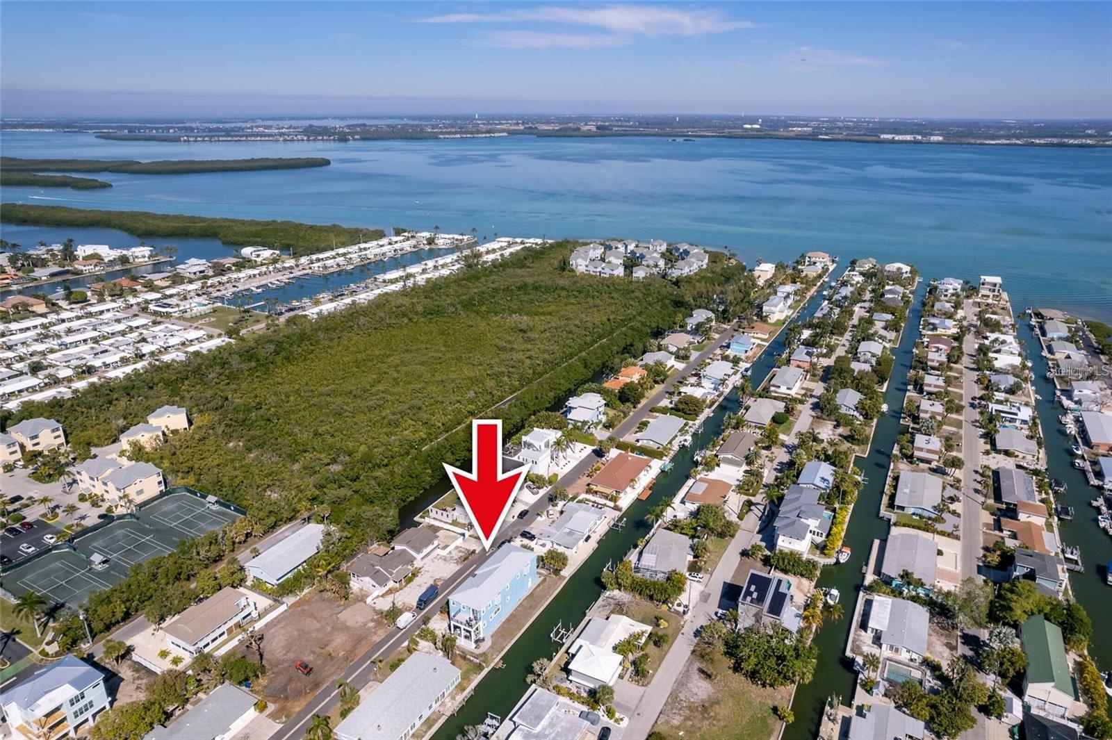 654 JUNGLE QUEEN WAY, LONGBOAT KEY, FL, 34228