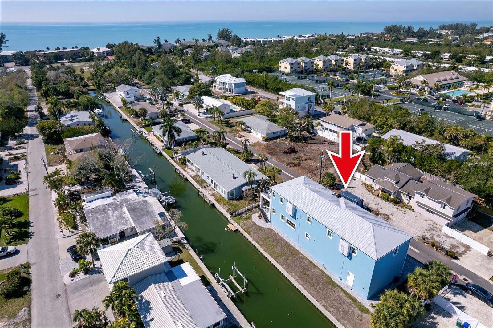 654 JUNGLE QUEEN WAY, LONGBOAT KEY, FL, 34228