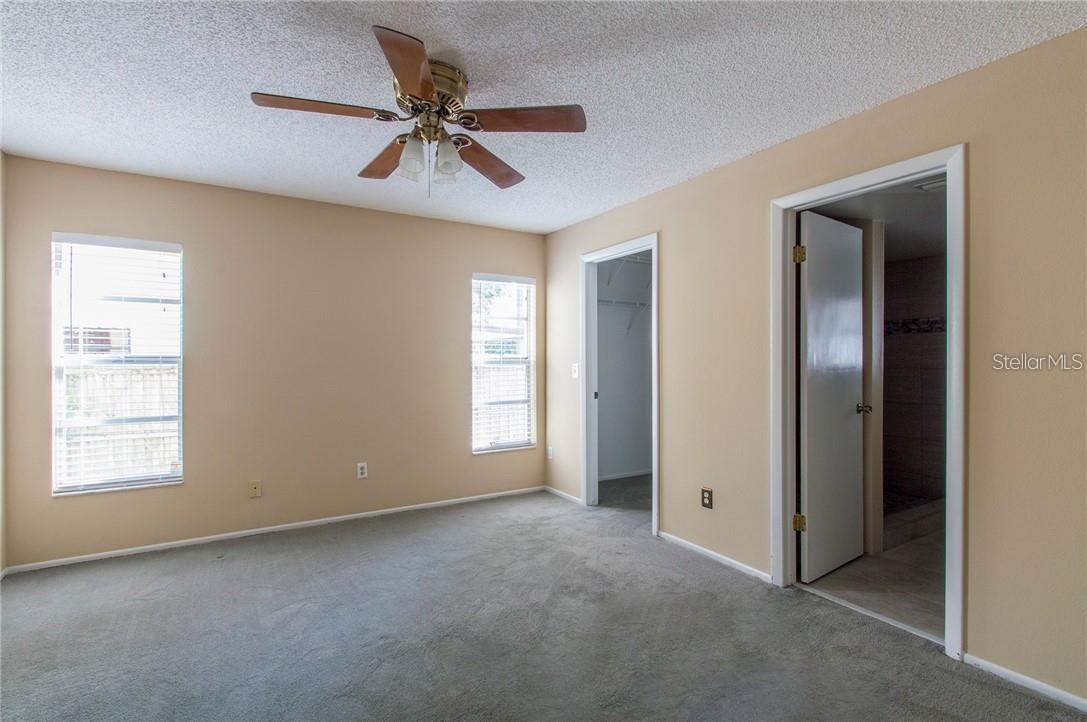 1021 BREEZE DR, LARGO, FL, 33770