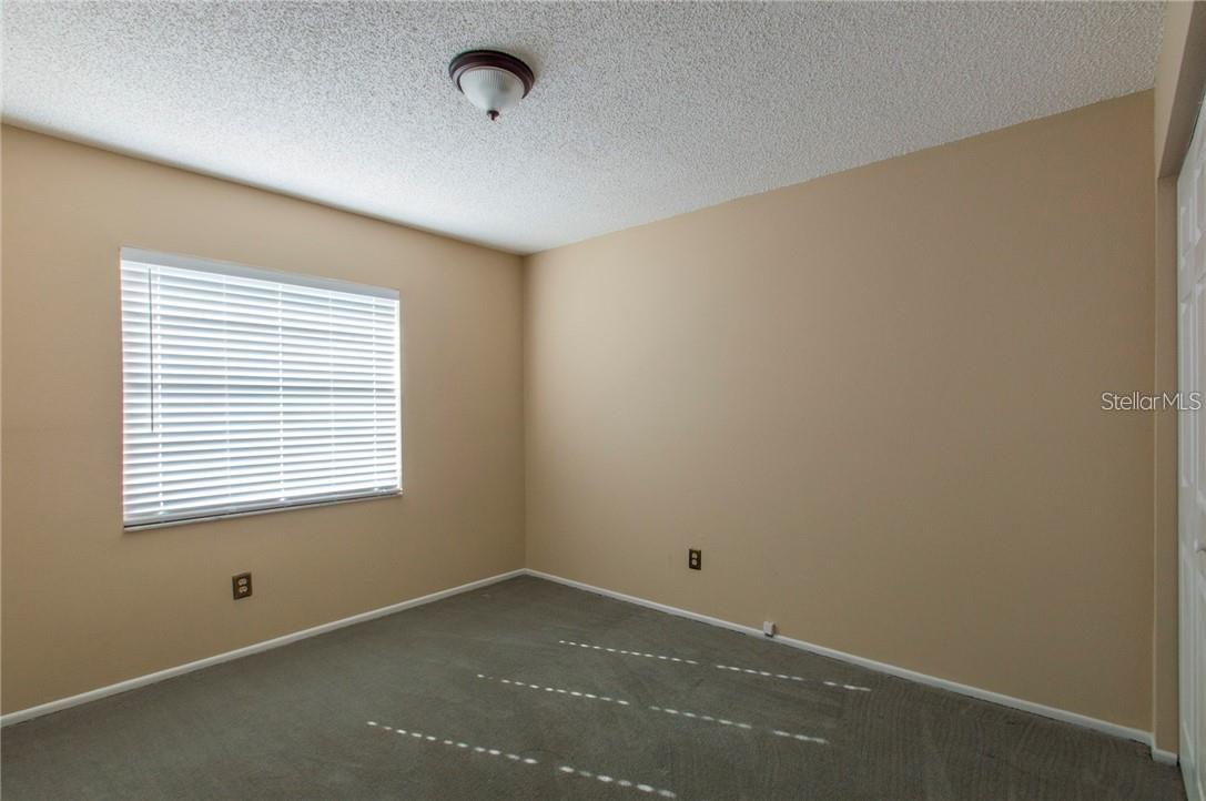 1021 BREEZE DR, LARGO, FL, 33770