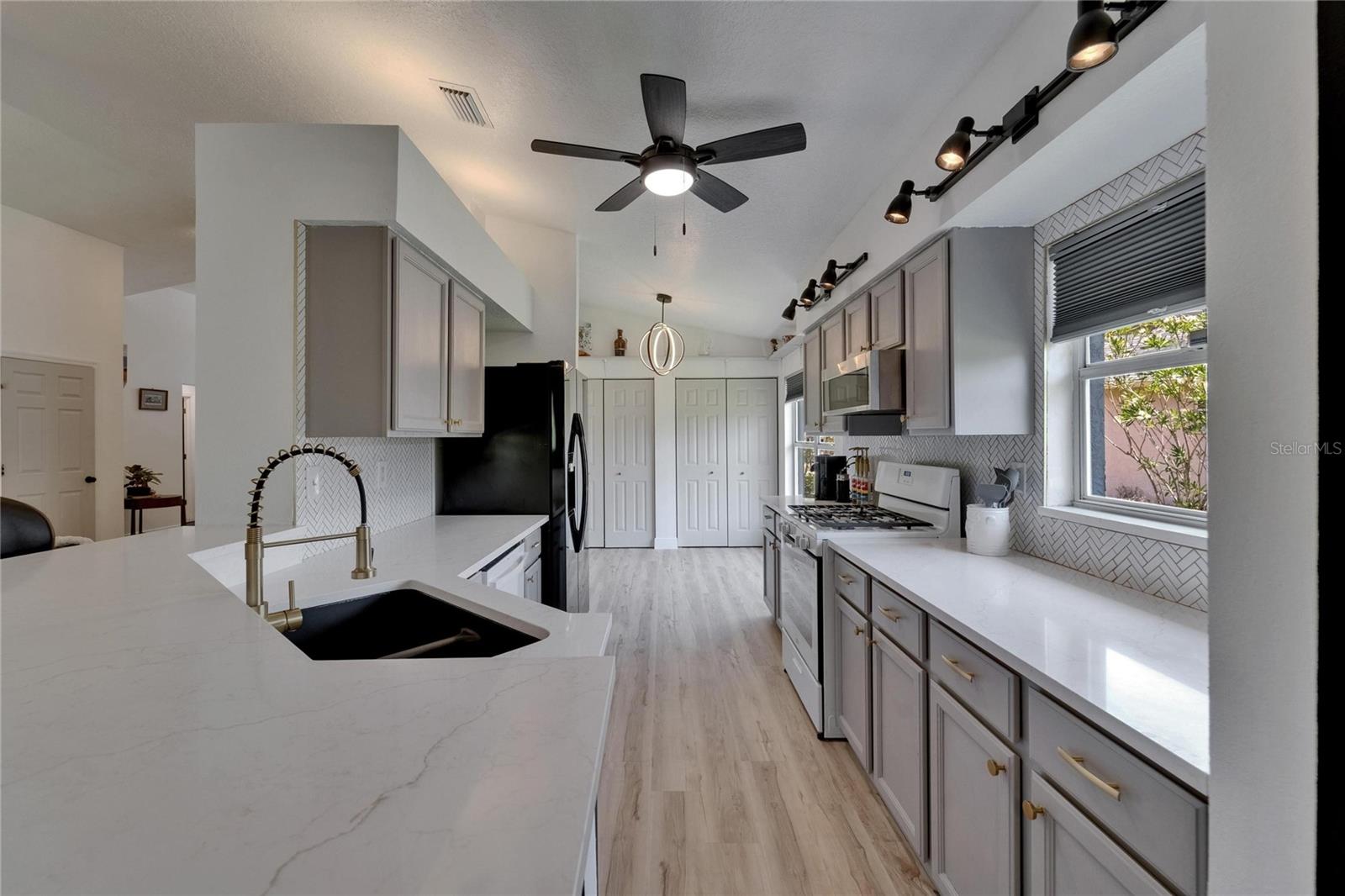 1652 WAKEFIELD DR, BRANDON, FL, 33511