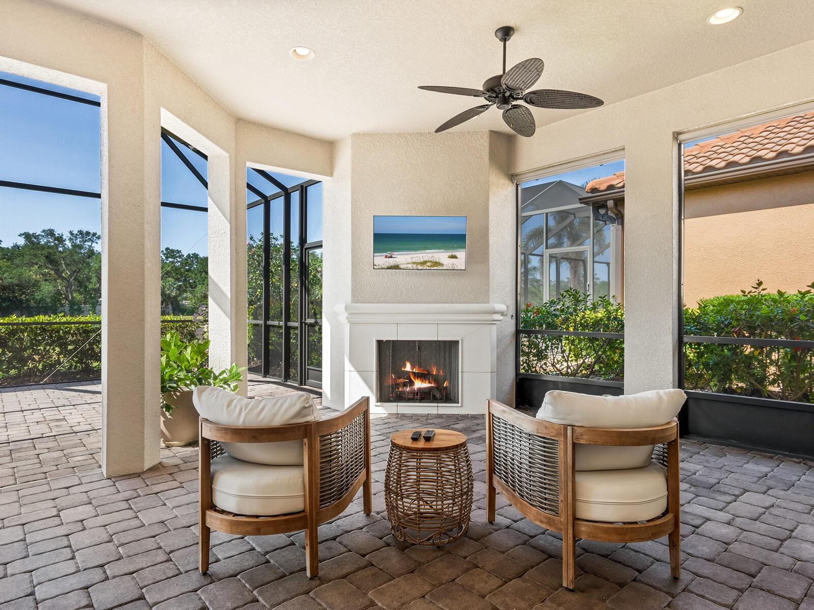 2525 VACCARO DR, SARASOTA, FL, 34231