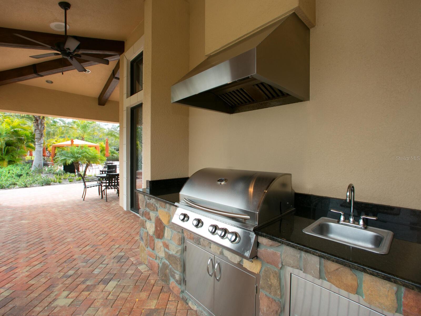 2525 VACCARO DR, SARASOTA, FL, 34231