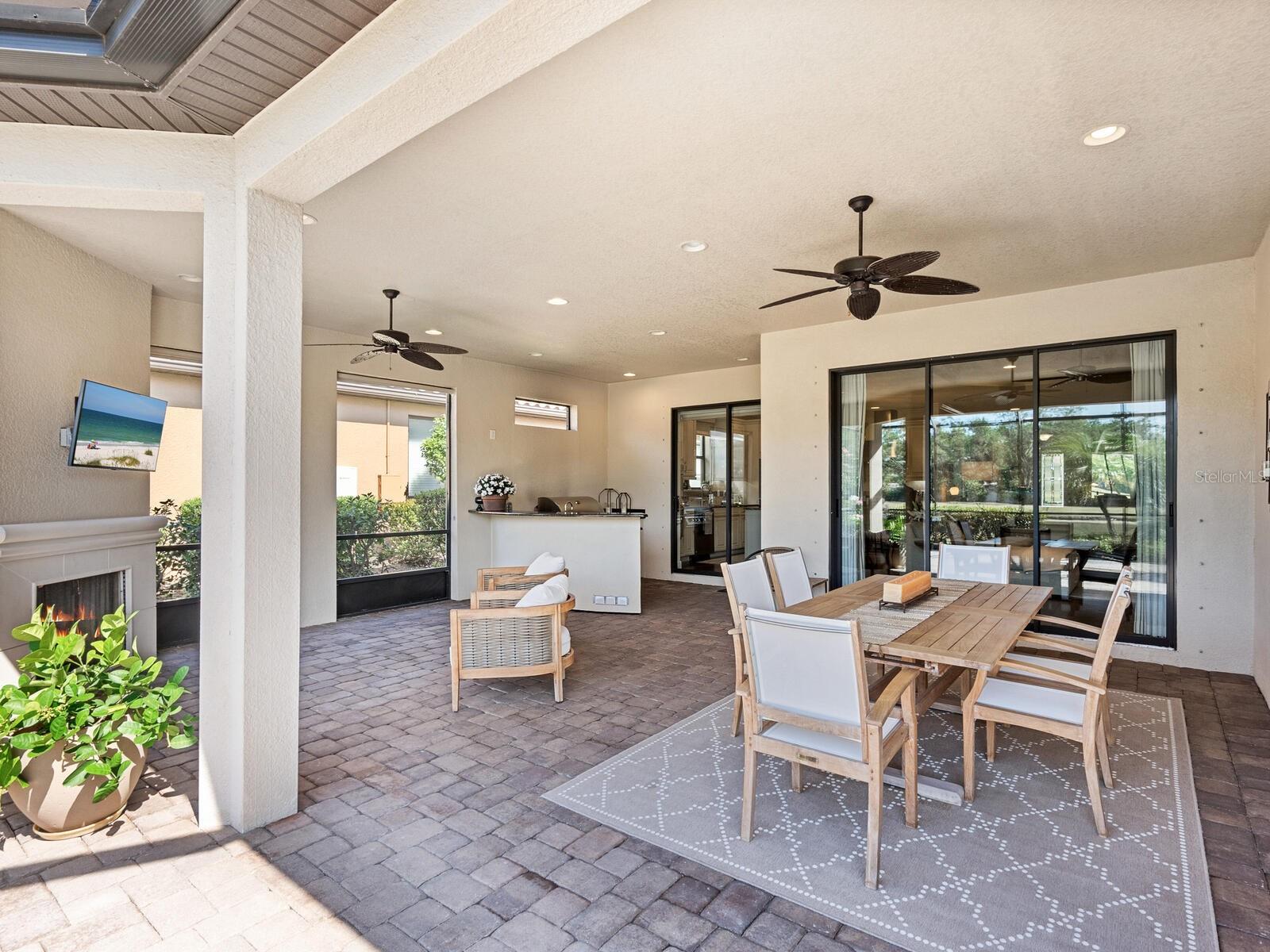 2525 VACCARO DR, SARASOTA, FL, 34231