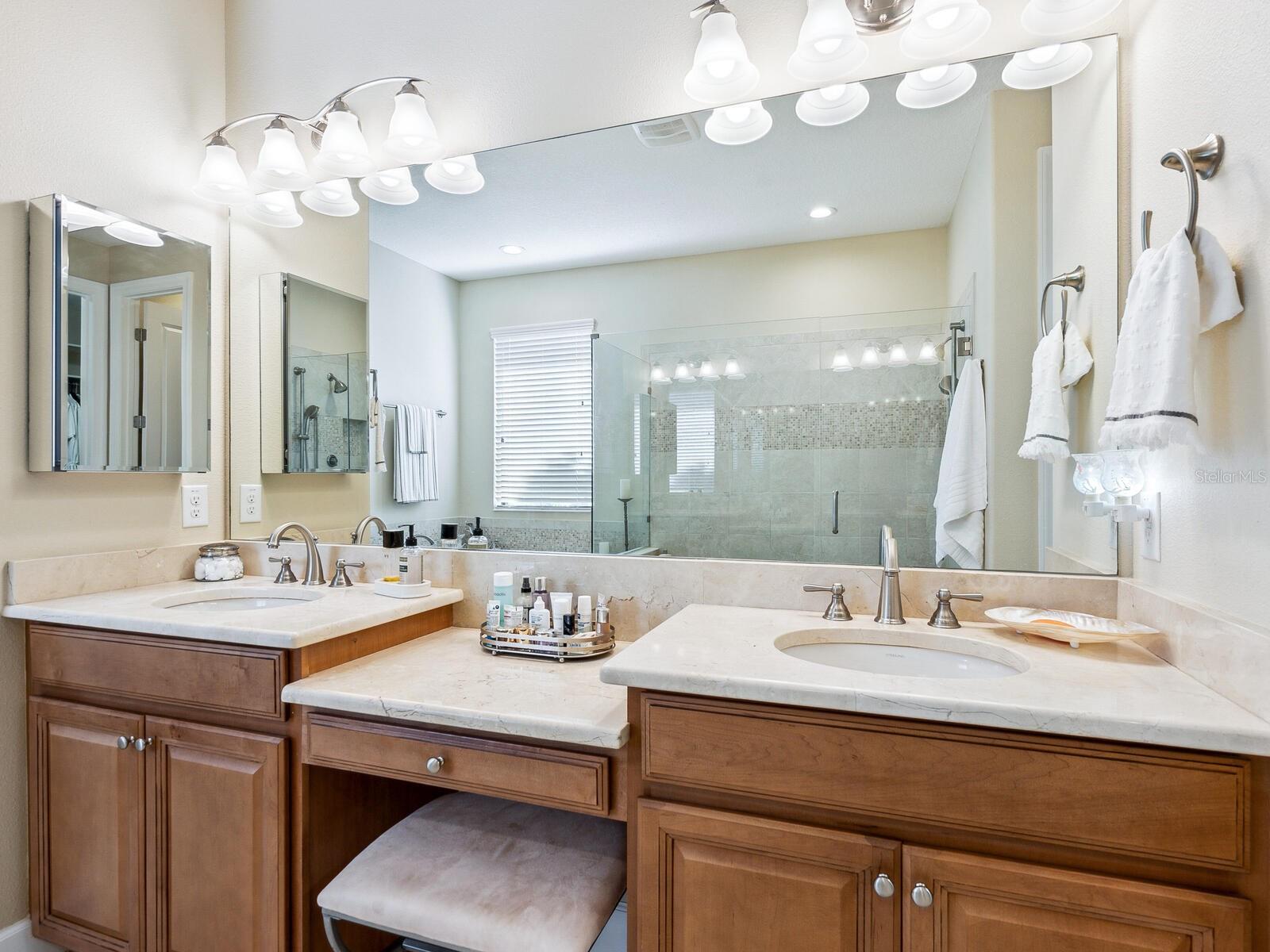 2525 VACCARO DR, SARASOTA, FL, 34231