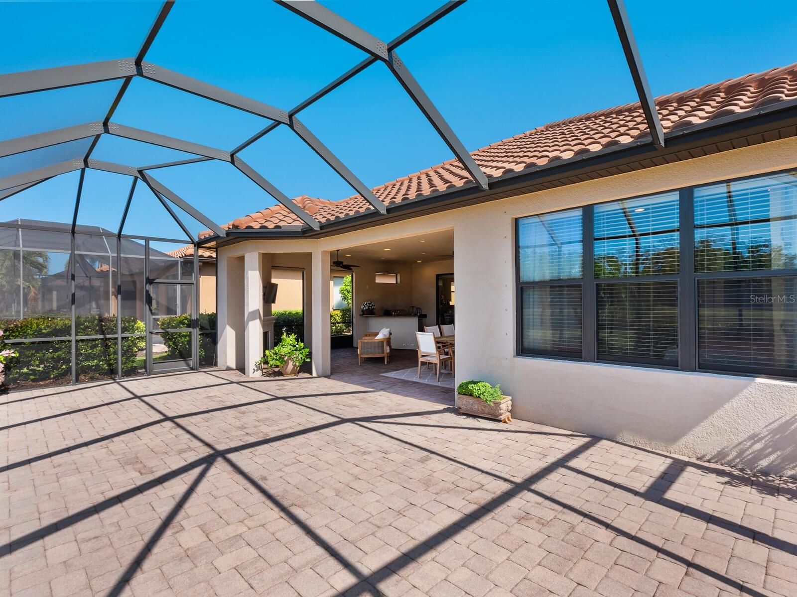 2525 VACCARO DR, SARASOTA, FL, 34231
