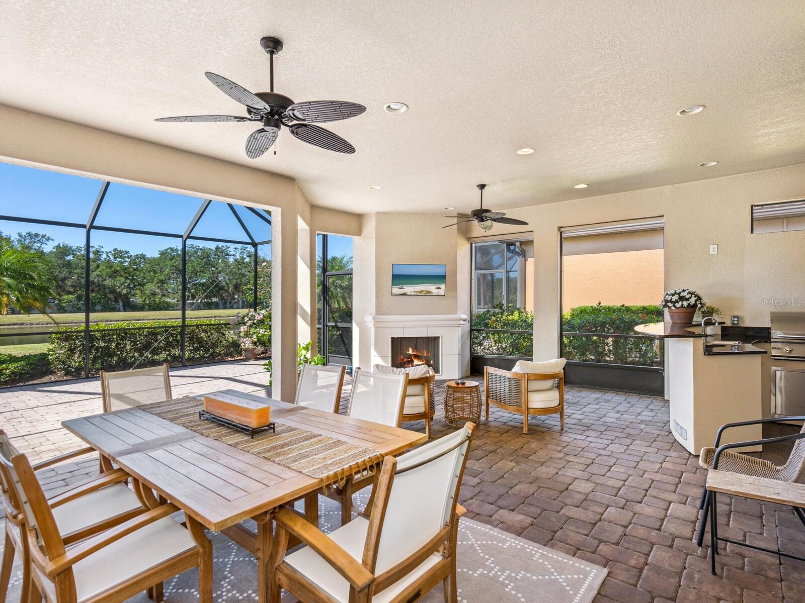 2525 VACCARO DR, SARASOTA, FL, 34231