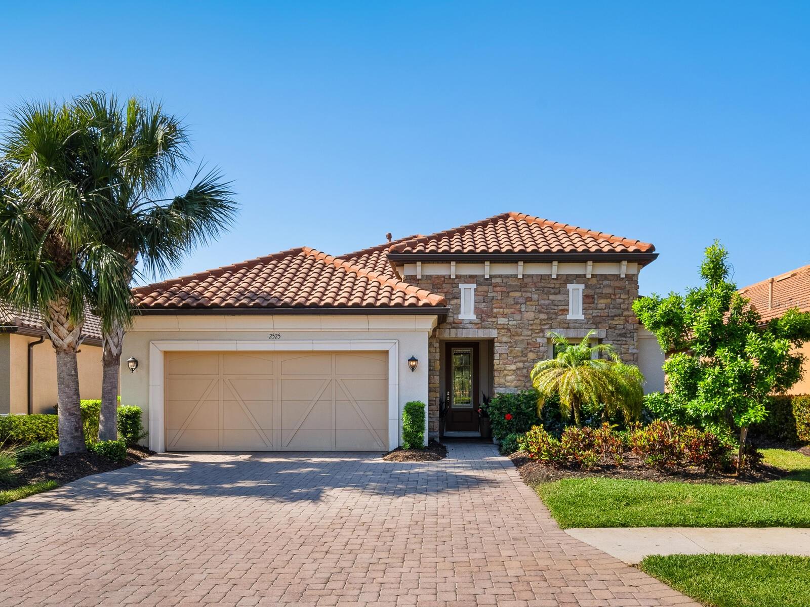 2525 VACCARO DR, SARASOTA, FL, 34231