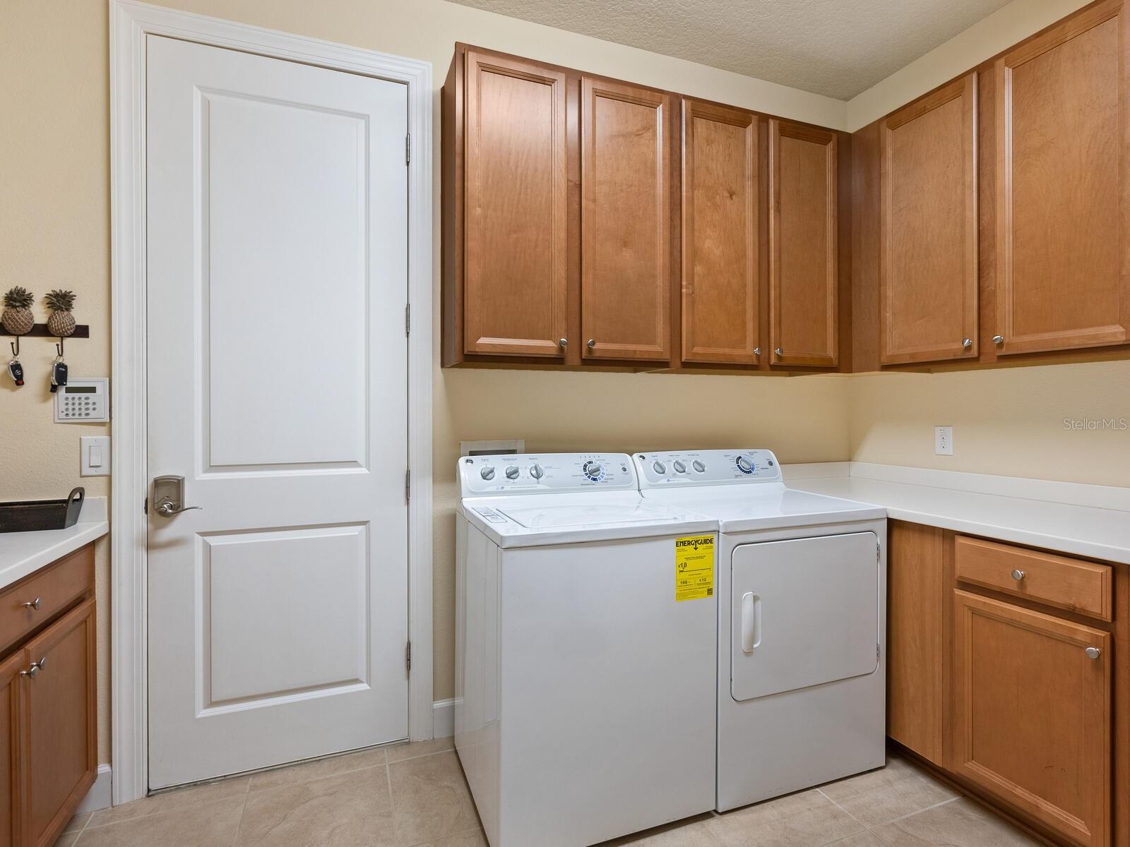 2525 VACCARO DR, SARASOTA, FL, 34231