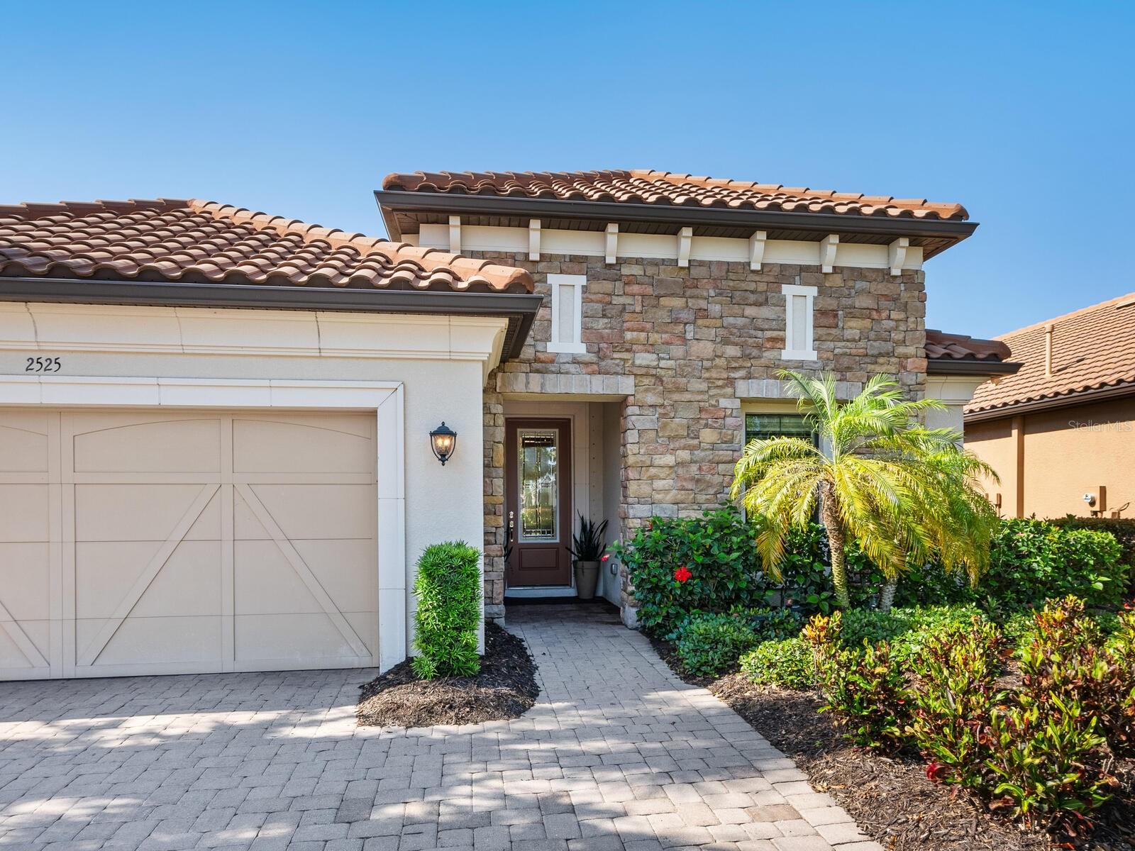 2525 VACCARO DR, SARASOTA, FL, 34231