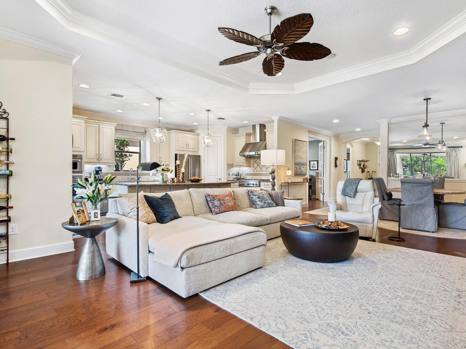 2525 VACCARO DR, SARASOTA, FL, 34231