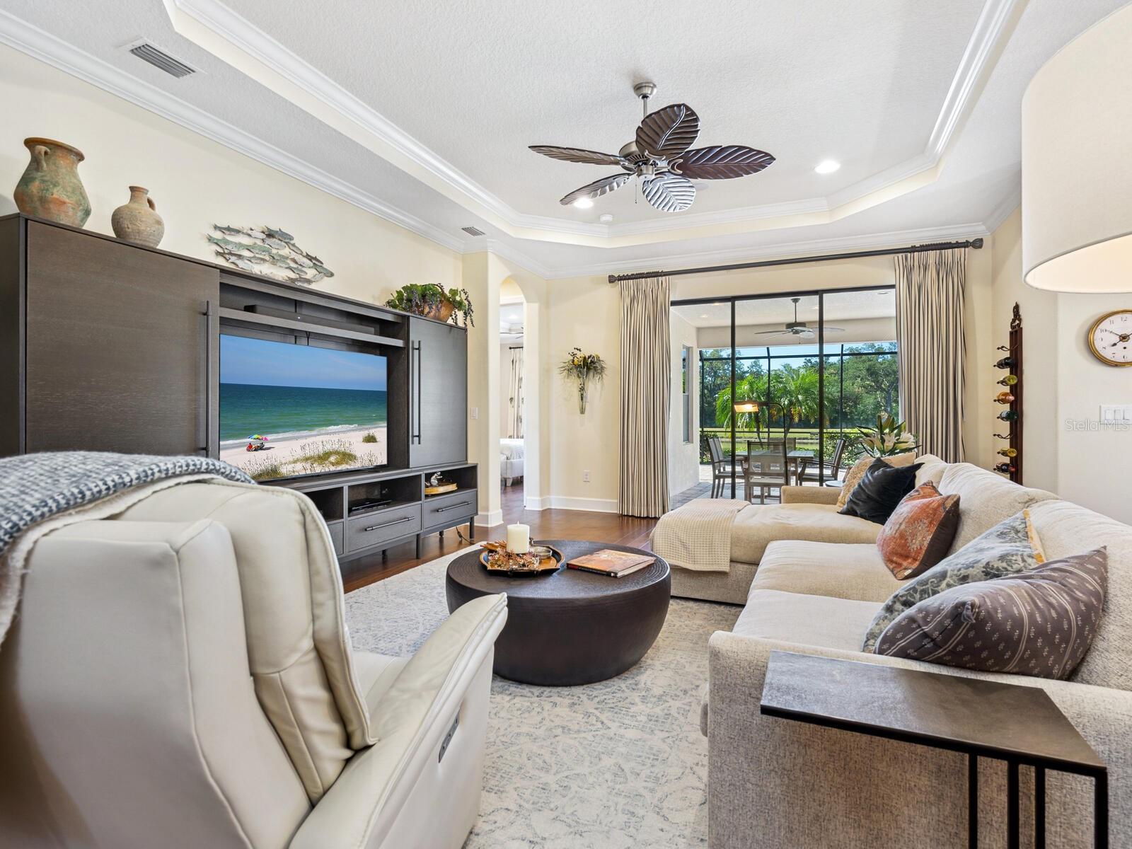 2525 VACCARO DR, SARASOTA, FL, 34231