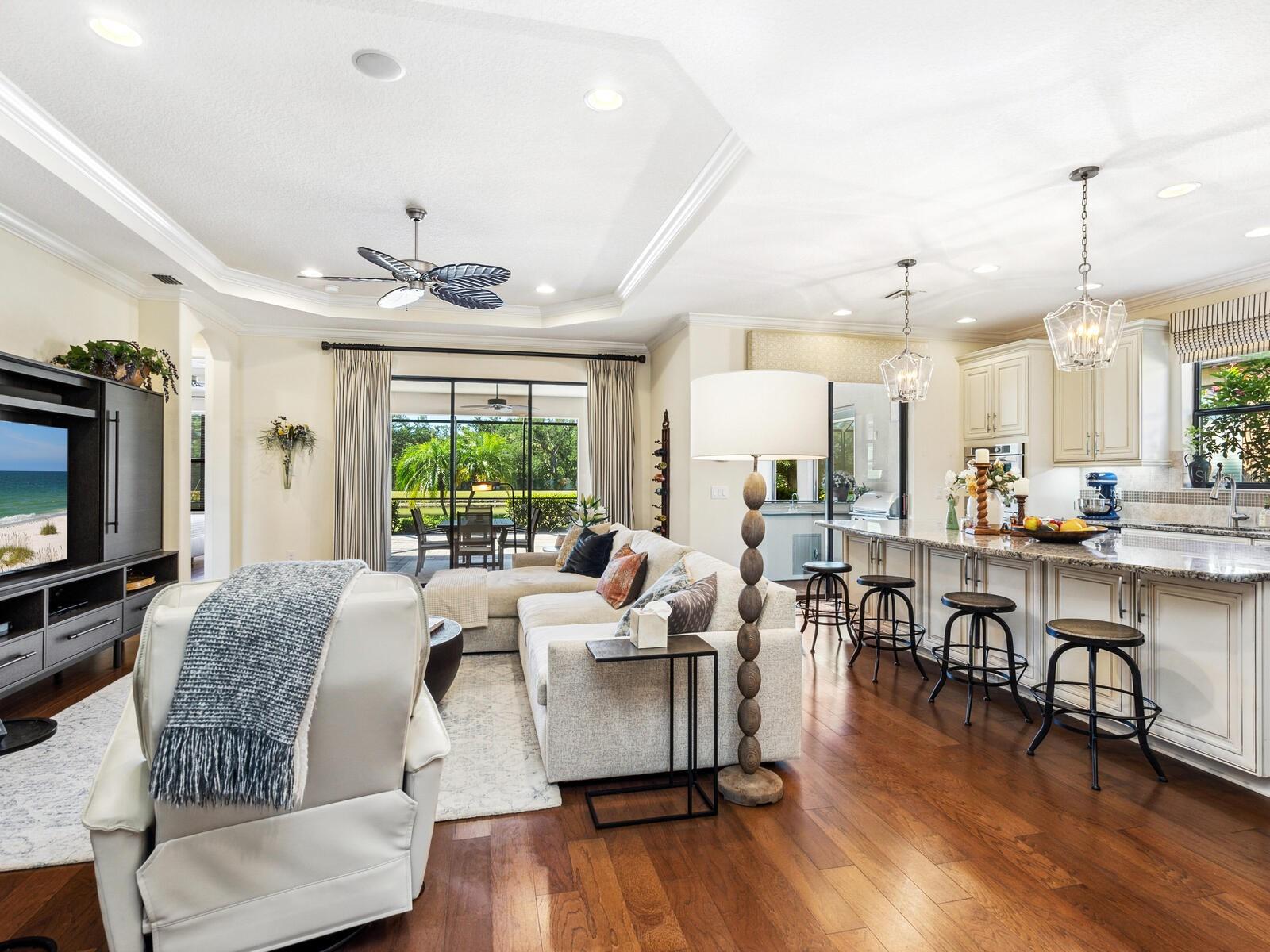 2525 VACCARO DR, SARASOTA, FL, 34231