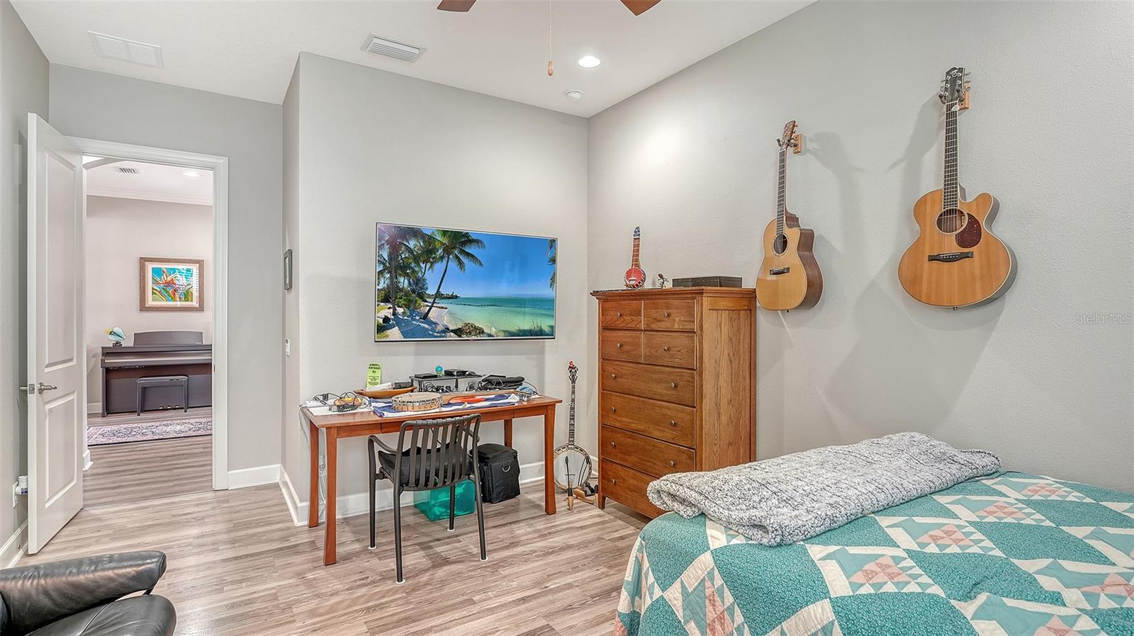 8713 MANGILLI RD, SARASOTA, FL, 34238