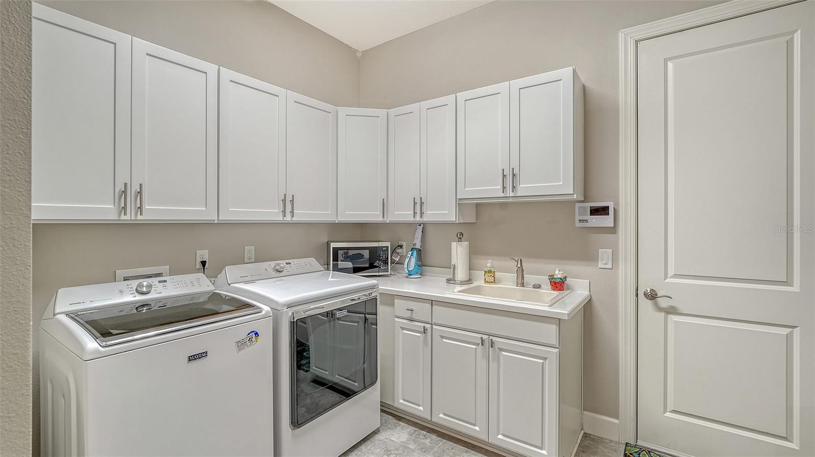 8713 MANGILLI RD, SARASOTA, FL, 34238