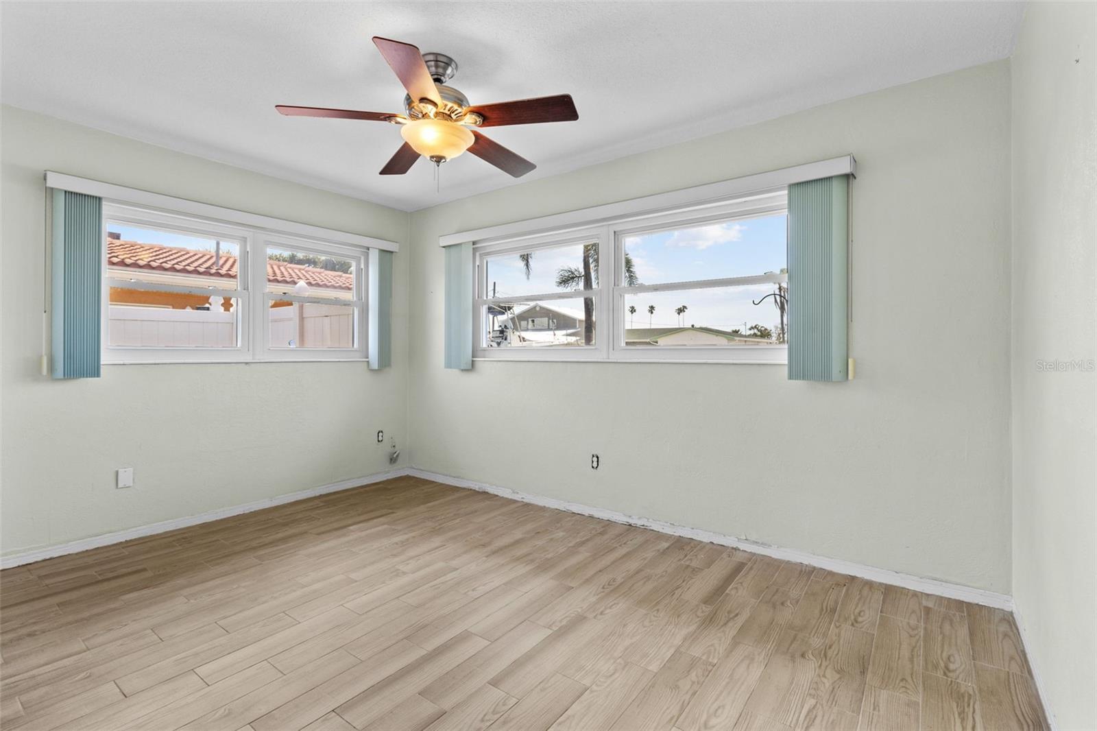 543 CRYSTAL DR, MADEIRA BEACH, FL, 33708