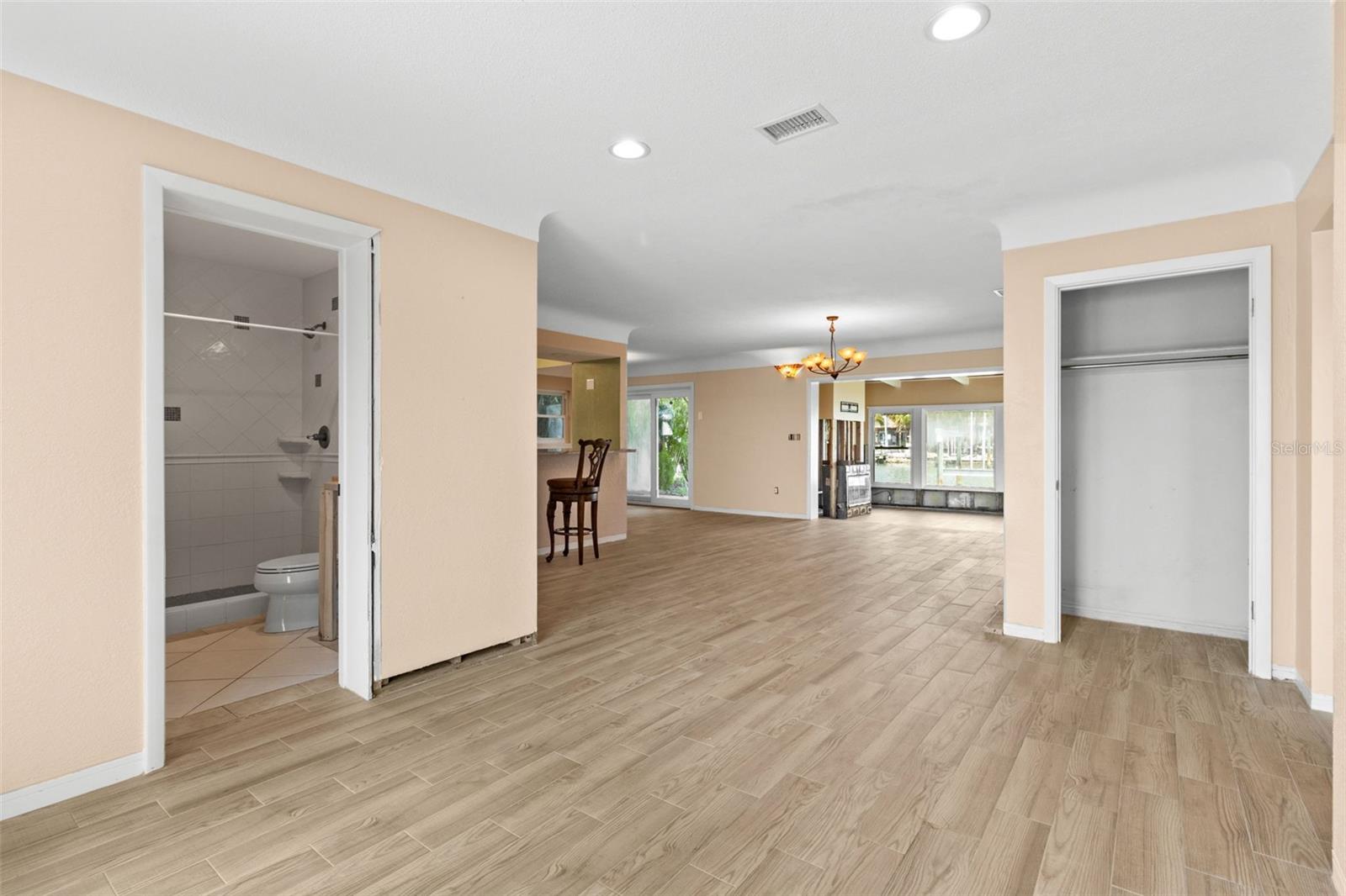 543 CRYSTAL DR, MADEIRA BEACH, FL, 33708