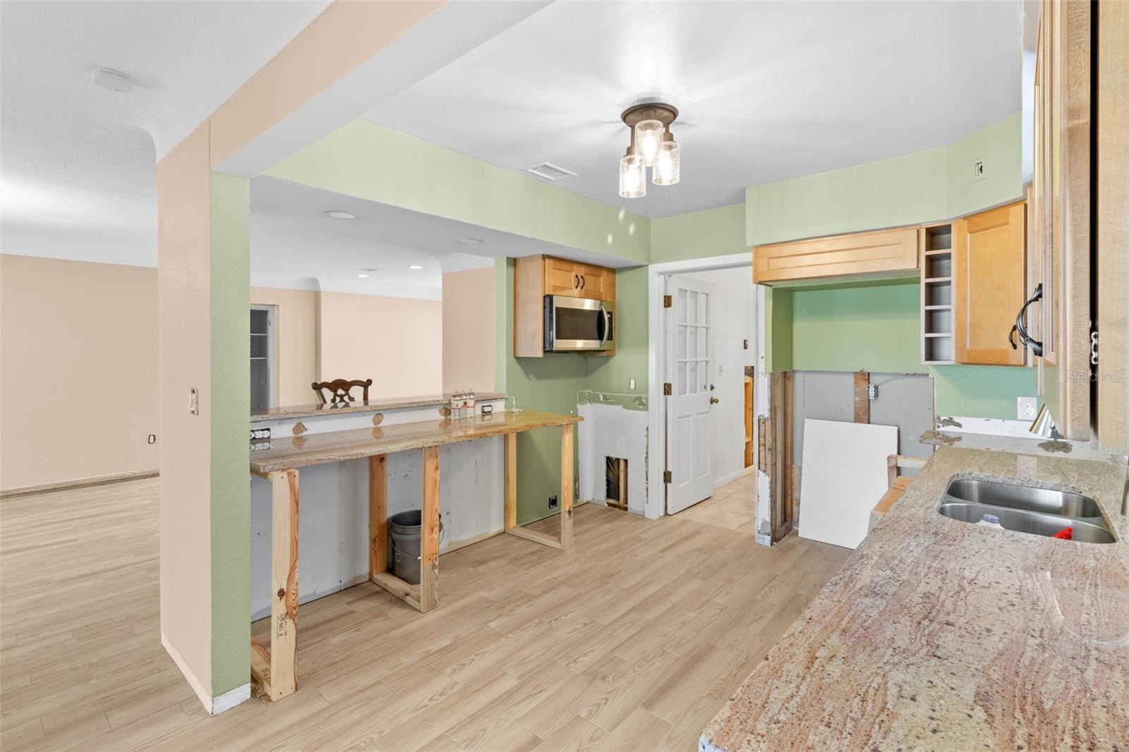 543 CRYSTAL DR, MADEIRA BEACH, FL, 33708