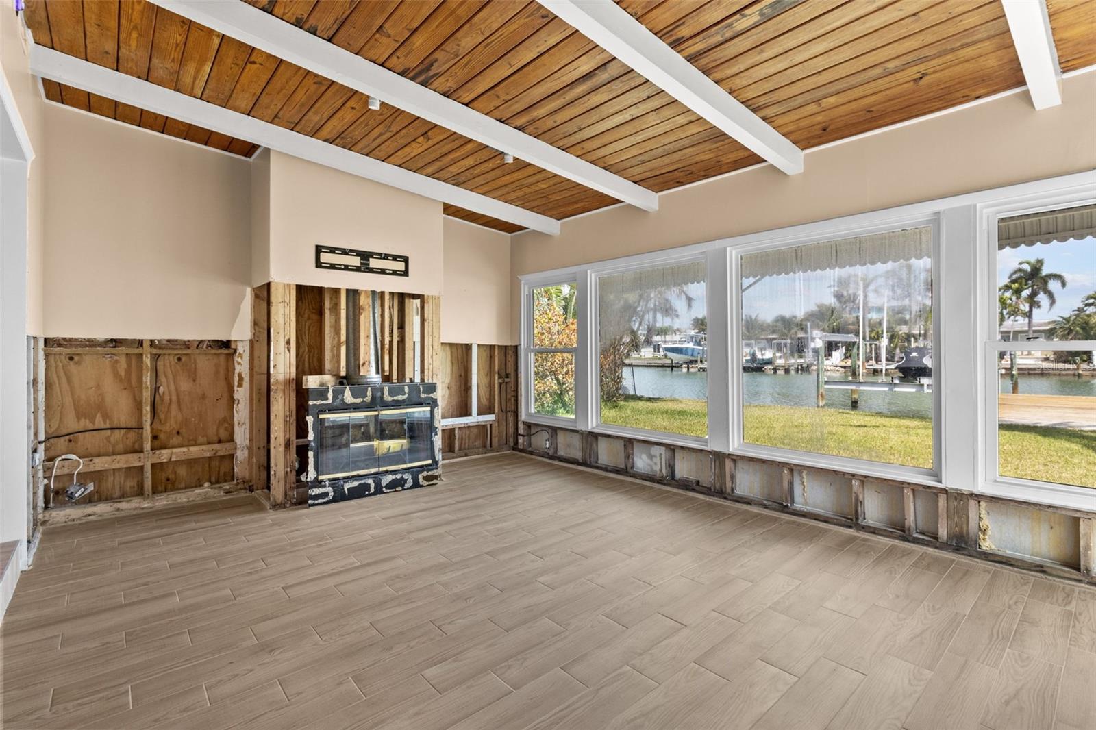 543 CRYSTAL DR, MADEIRA BEACH, FL, 33708