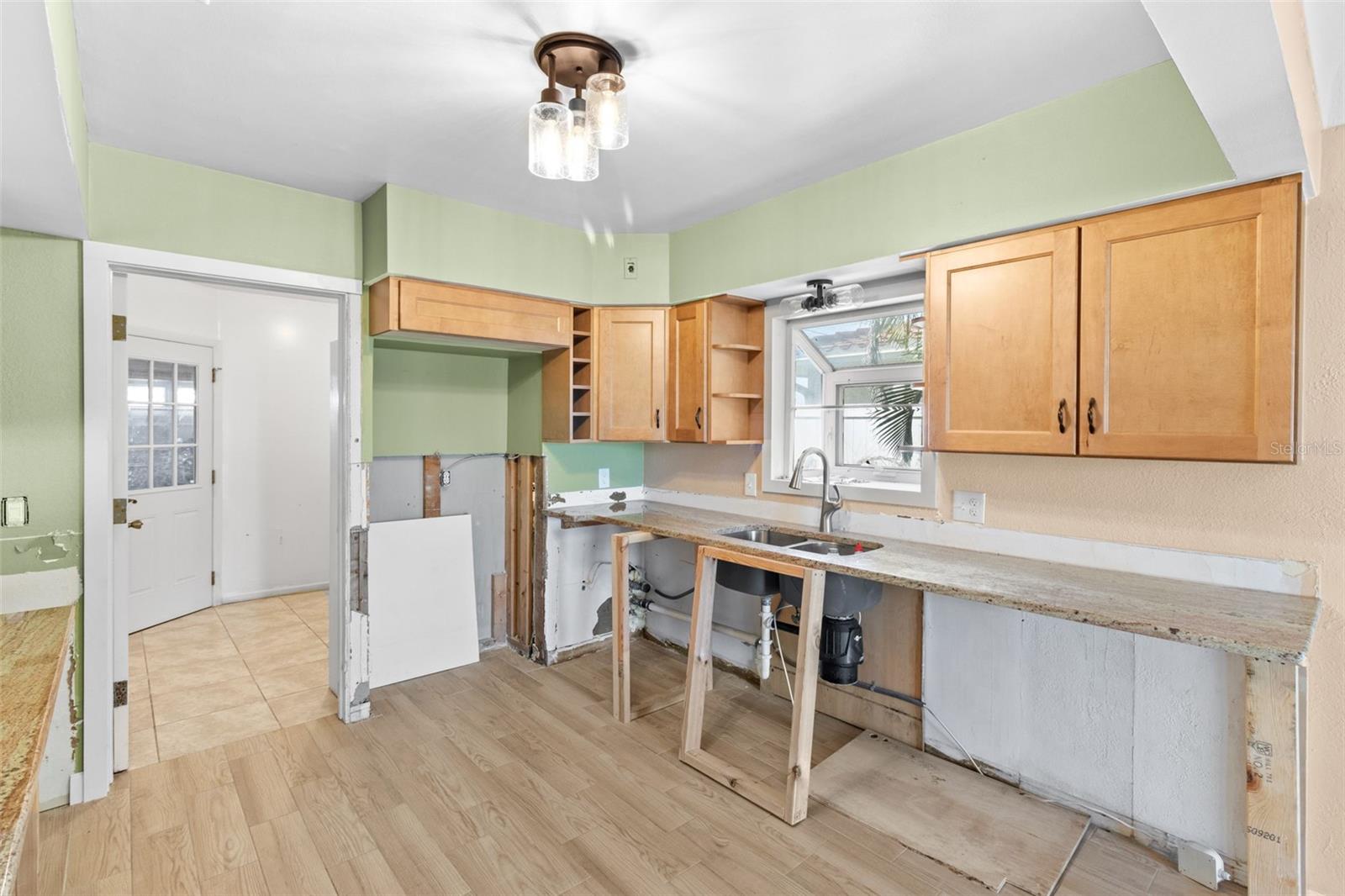 543 CRYSTAL DR, MADEIRA BEACH, FL, 33708